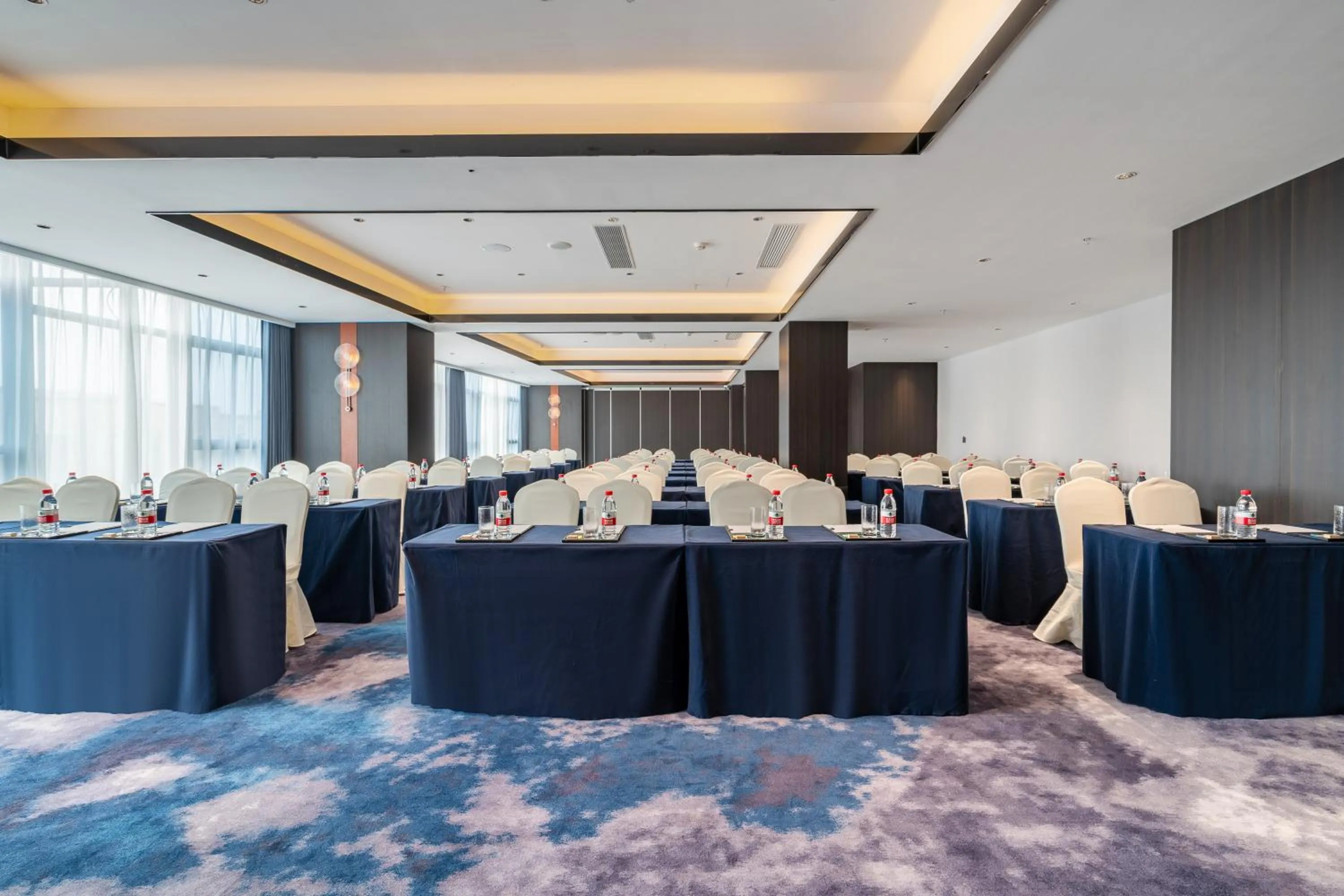 Meeting/conference room in The Puyan Hotel Hangzhou Jiubao