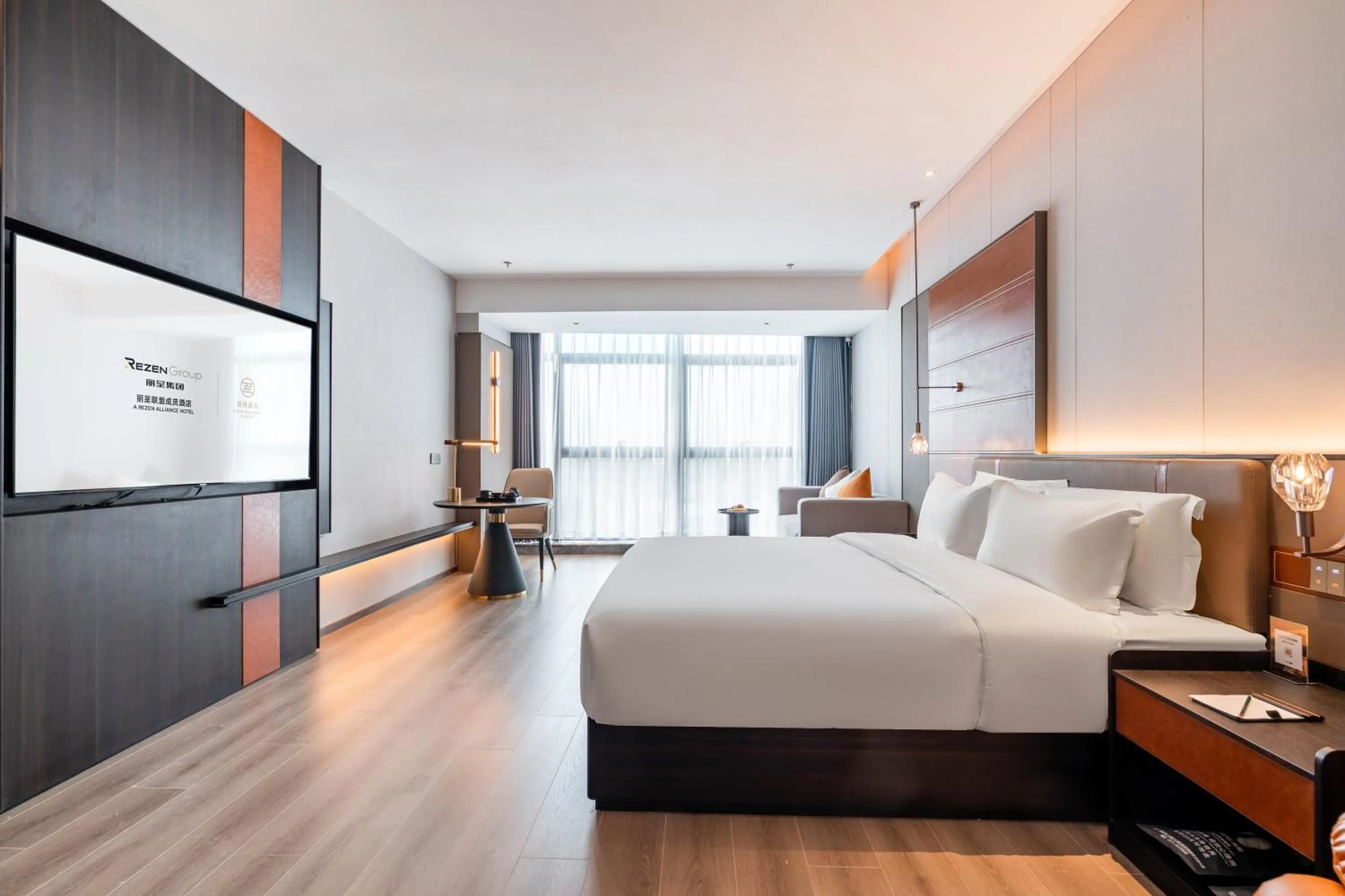 Photo of the whole room, Bed in The Puyan Hotel Hangzhou Jiubao