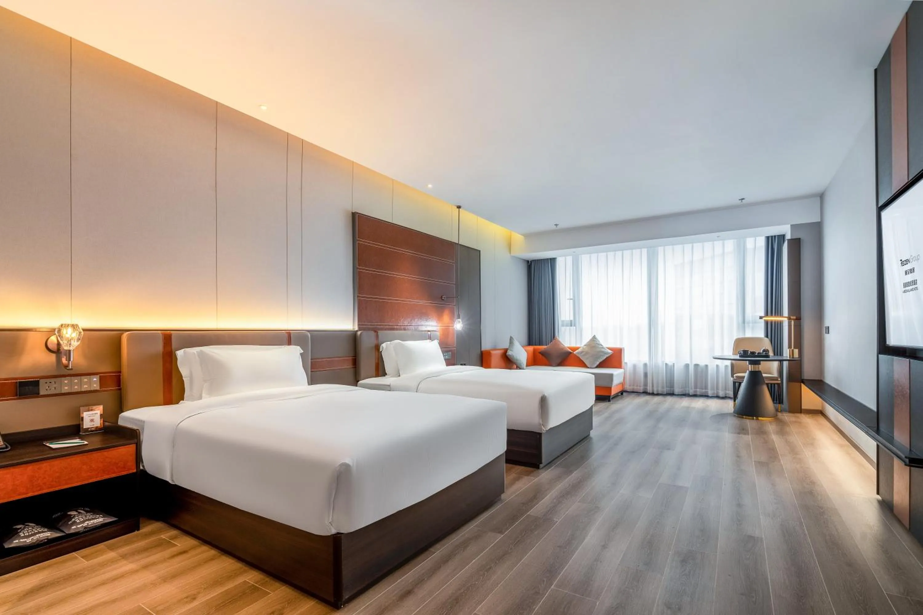 Photo of the whole room, Bed in The Puyan Hotel Hangzhou Jiubao