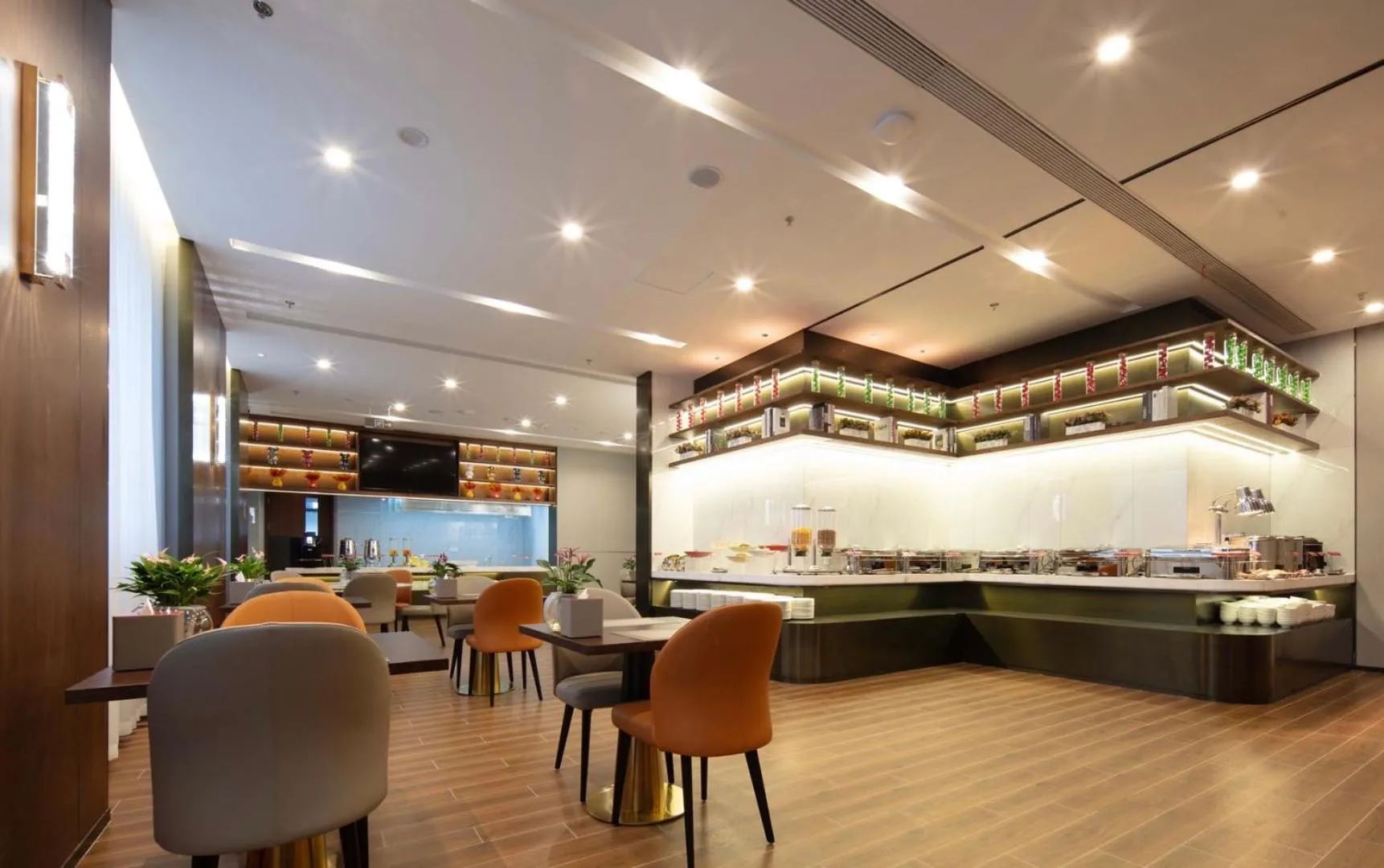 Restaurant/places to eat in Mövenpick by Accor Binjiang Nanjing