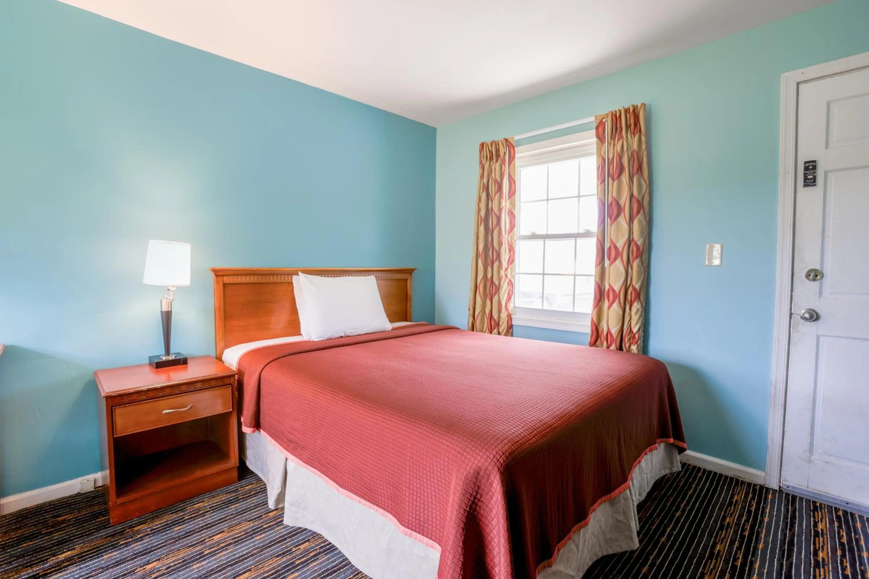 Bedroom, Bed in Relax Inn By OYO Natural Bridge I-81