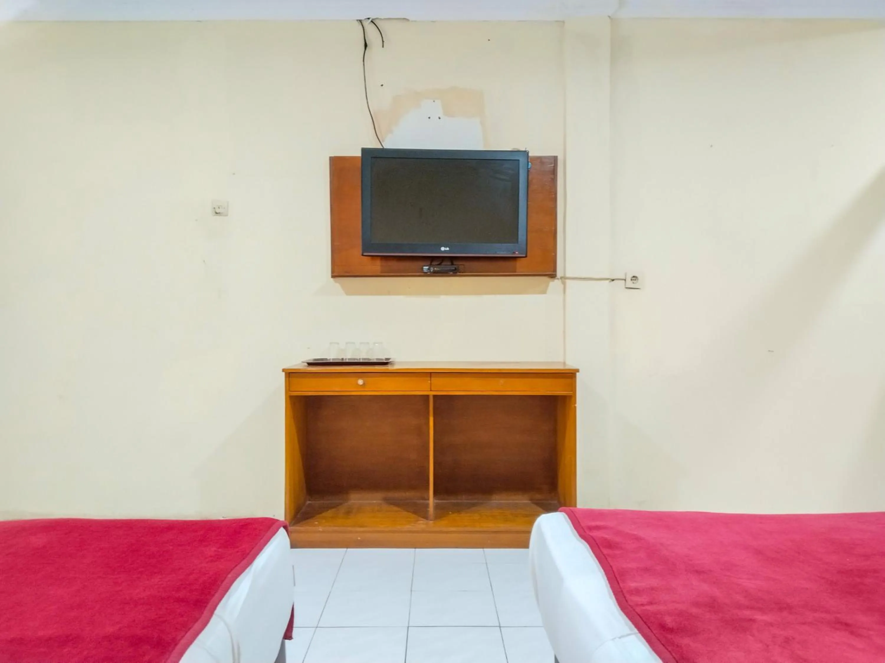 Bed in Hotel New Gondangdia Powered by Cocotel