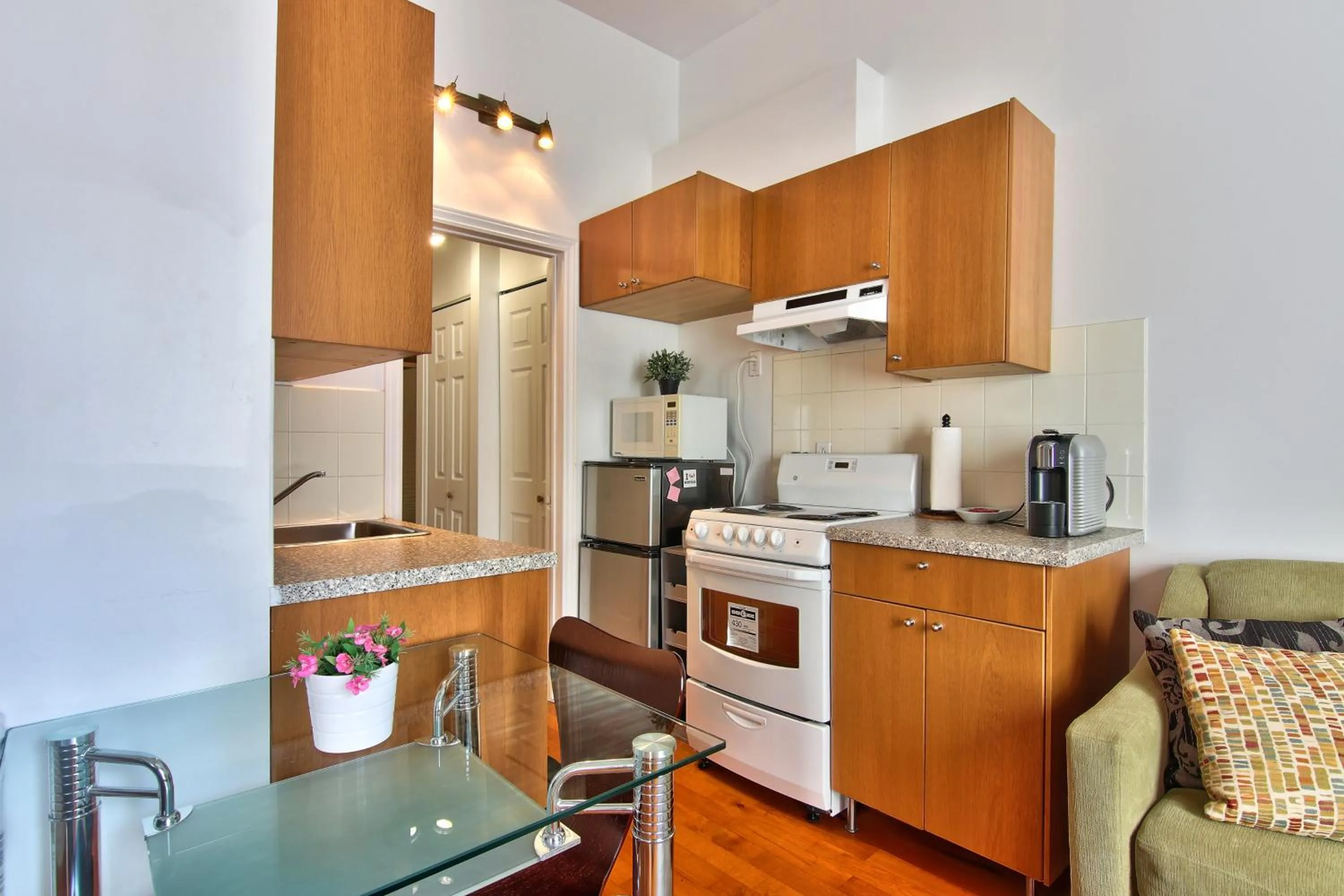 Coffee/tea facilities in Apartment et Studio montreal