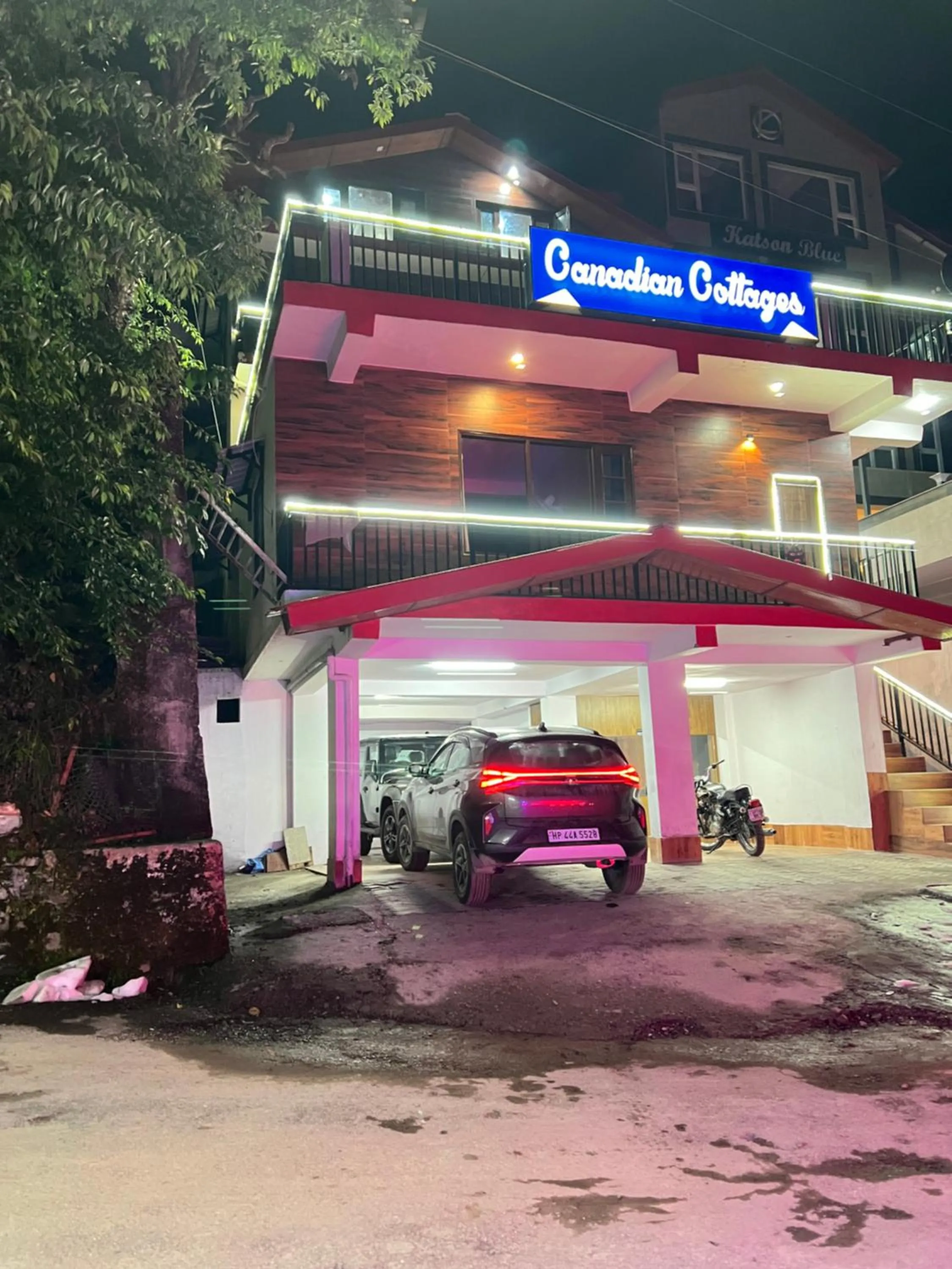 Parking in Canadian Cottage Dalhousie