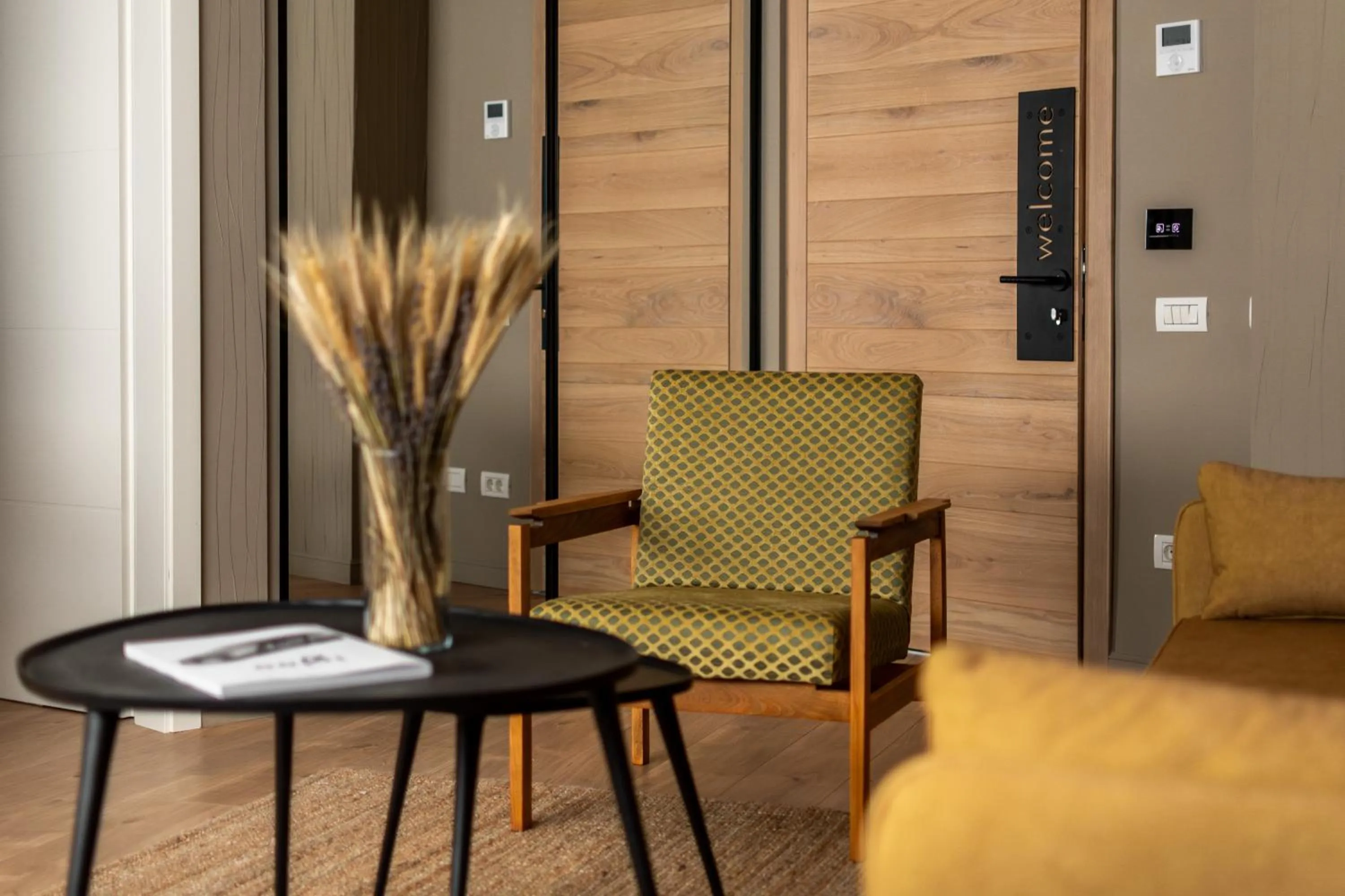 Living room in Maison Bucarest Apartments by Olala Homes