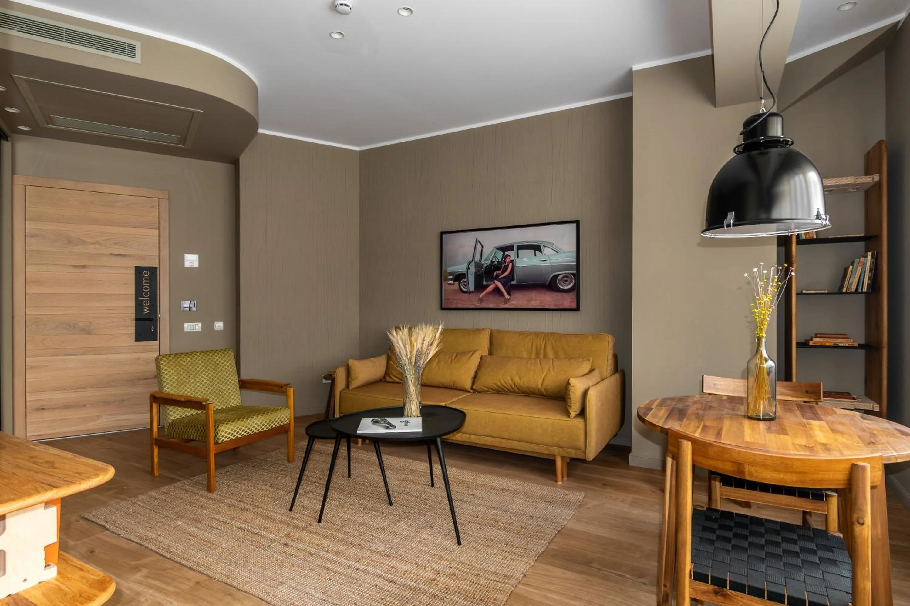 Living room in Maison Bucarest Apartments by Olala Homes