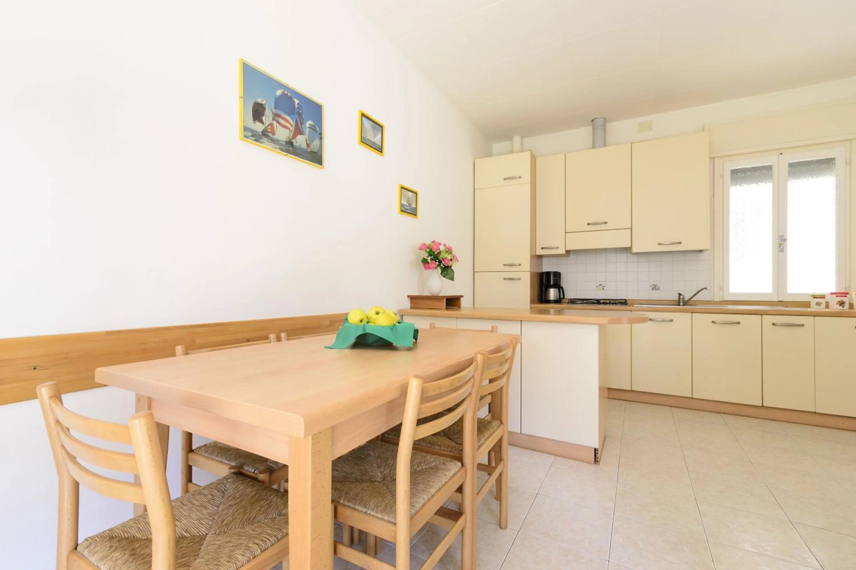 Dining area in Villa Nadia