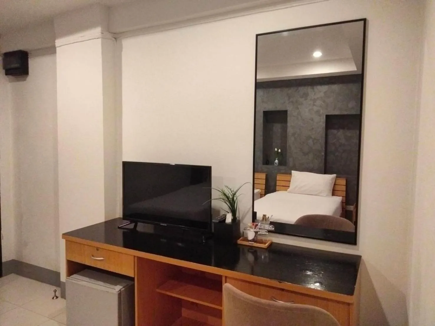 hair dresser, Bed in Pilatus Apartment