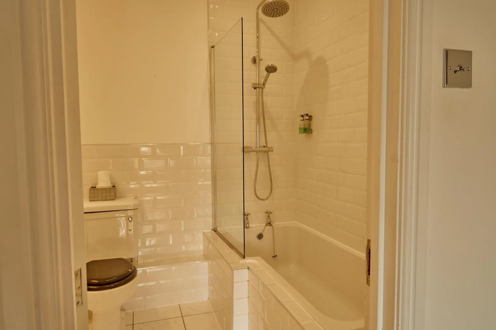 Bathroom in Pennine Hotel