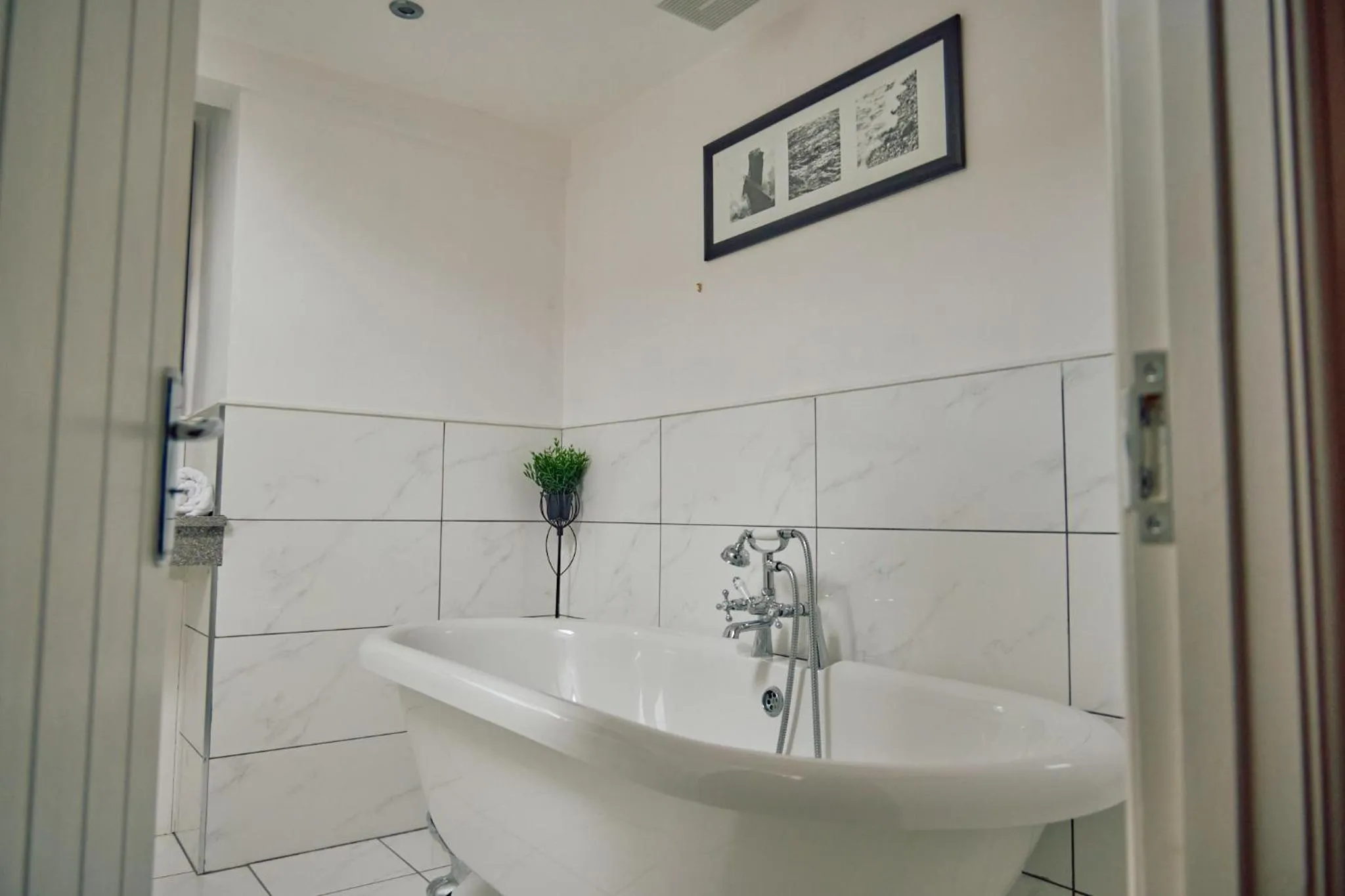 Bathroom in Pennine Hotel