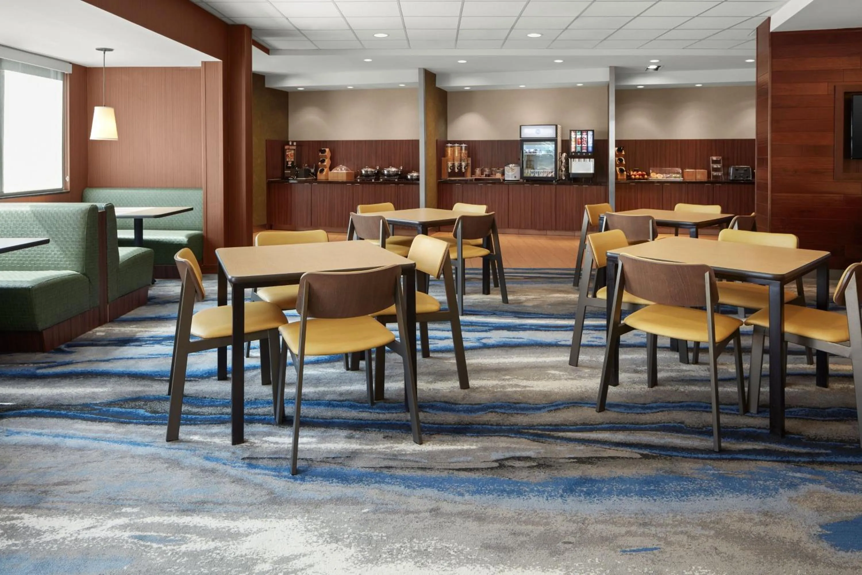 Breakfast in Fairfield Inn & Suites by Marriott Rehoboth Beach