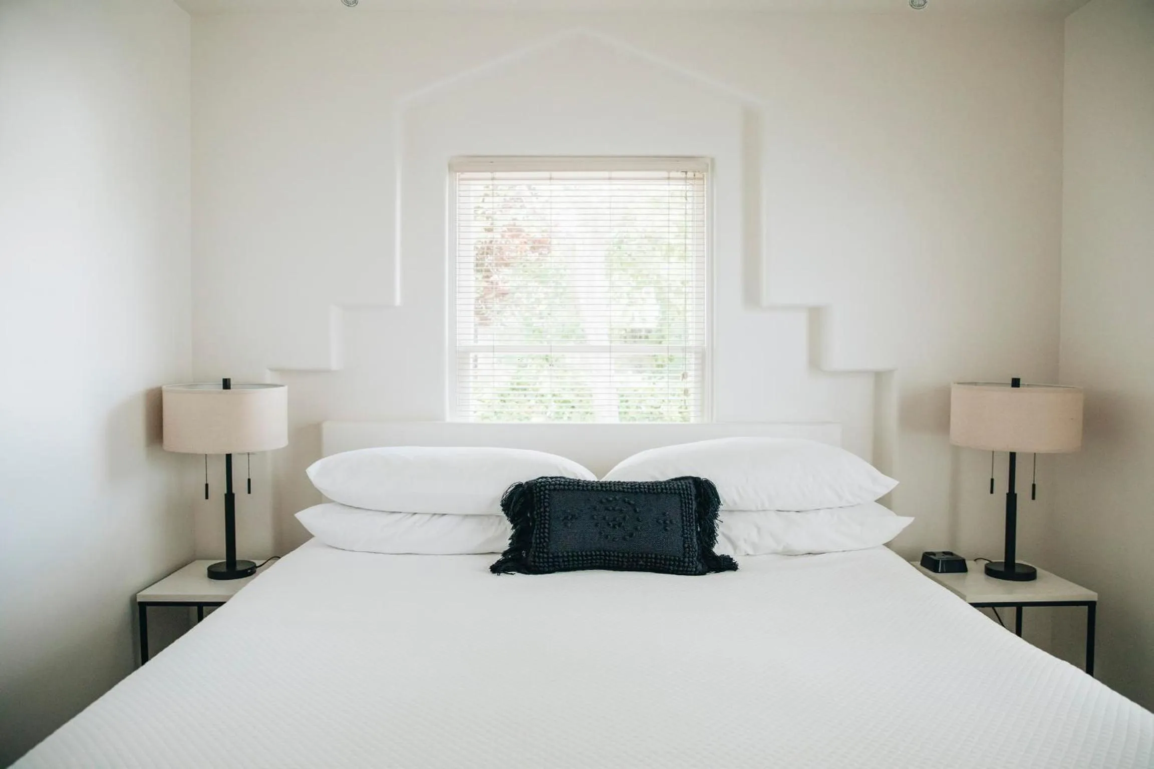 Bedroom, Bed in Cottage Inn & Spa