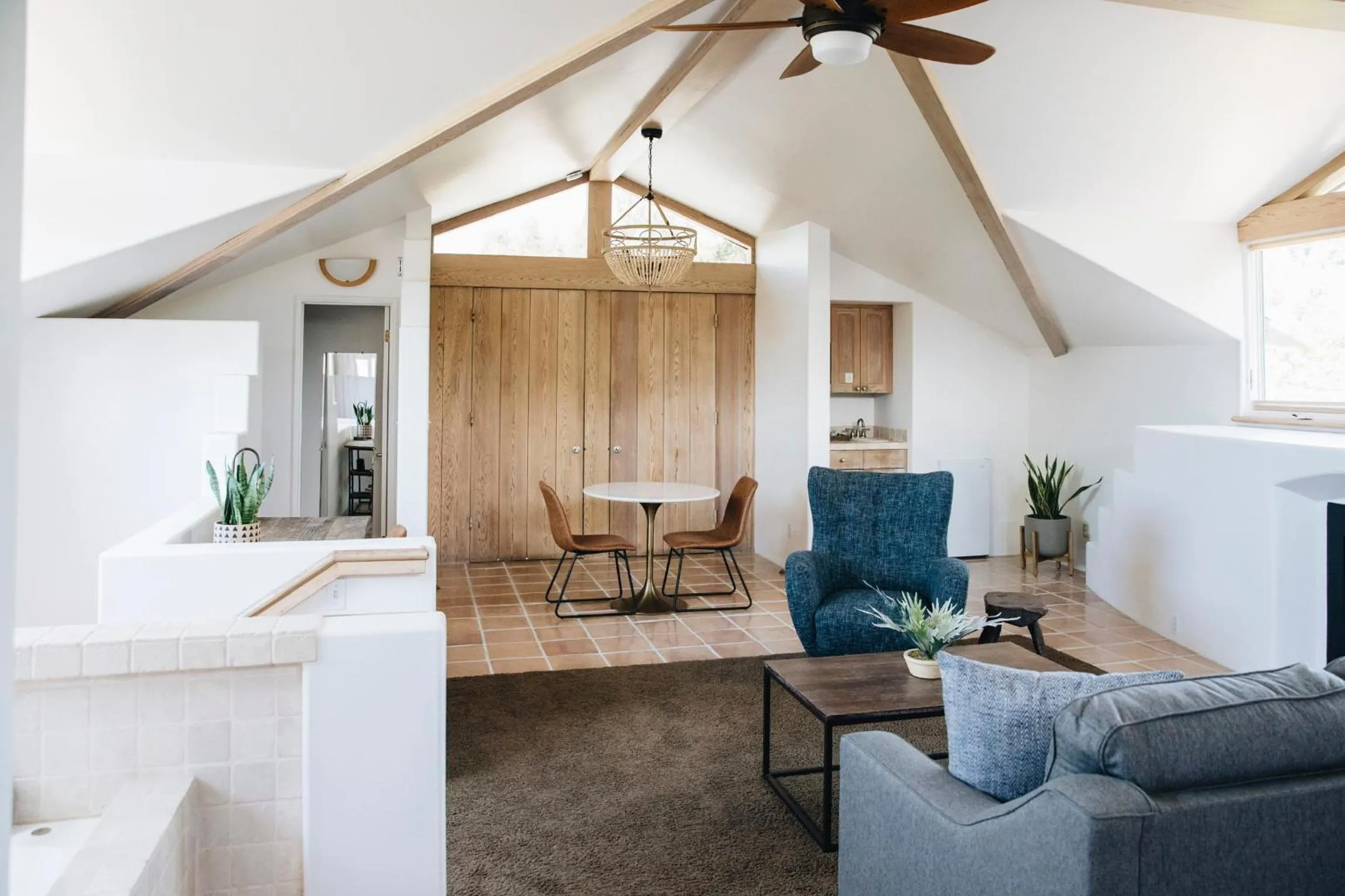 Living room in Cottage Inn & Spa