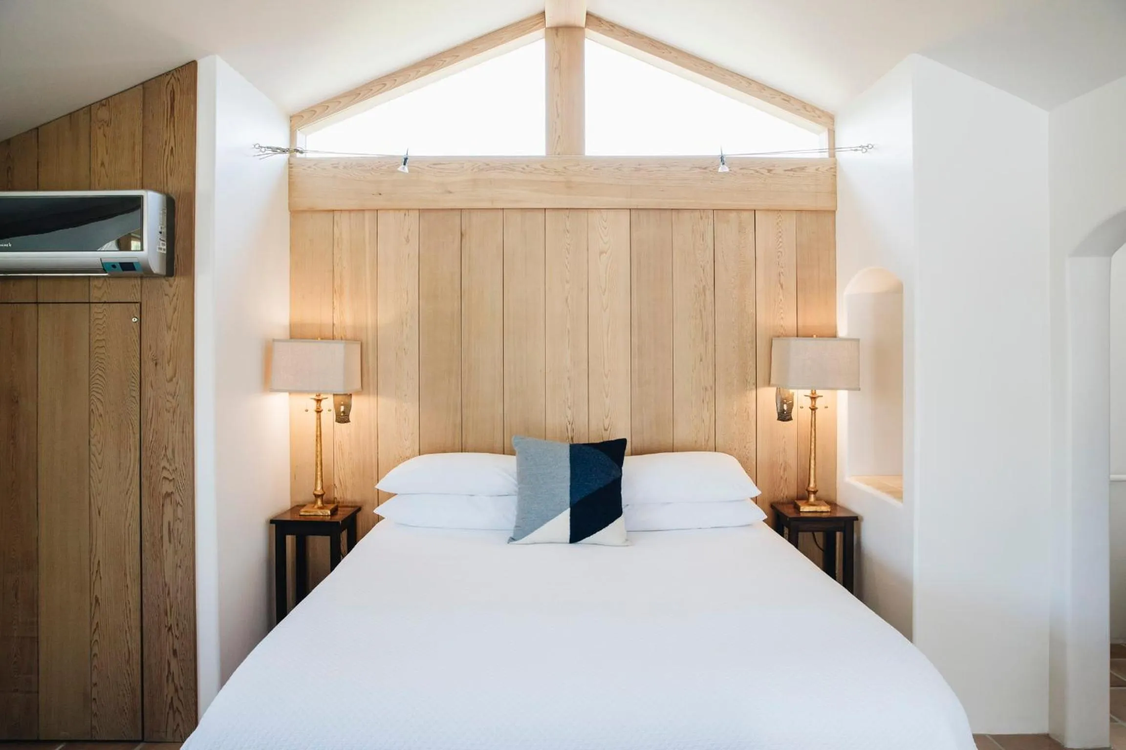 Bedroom, Bed in Cottage Inn & Spa