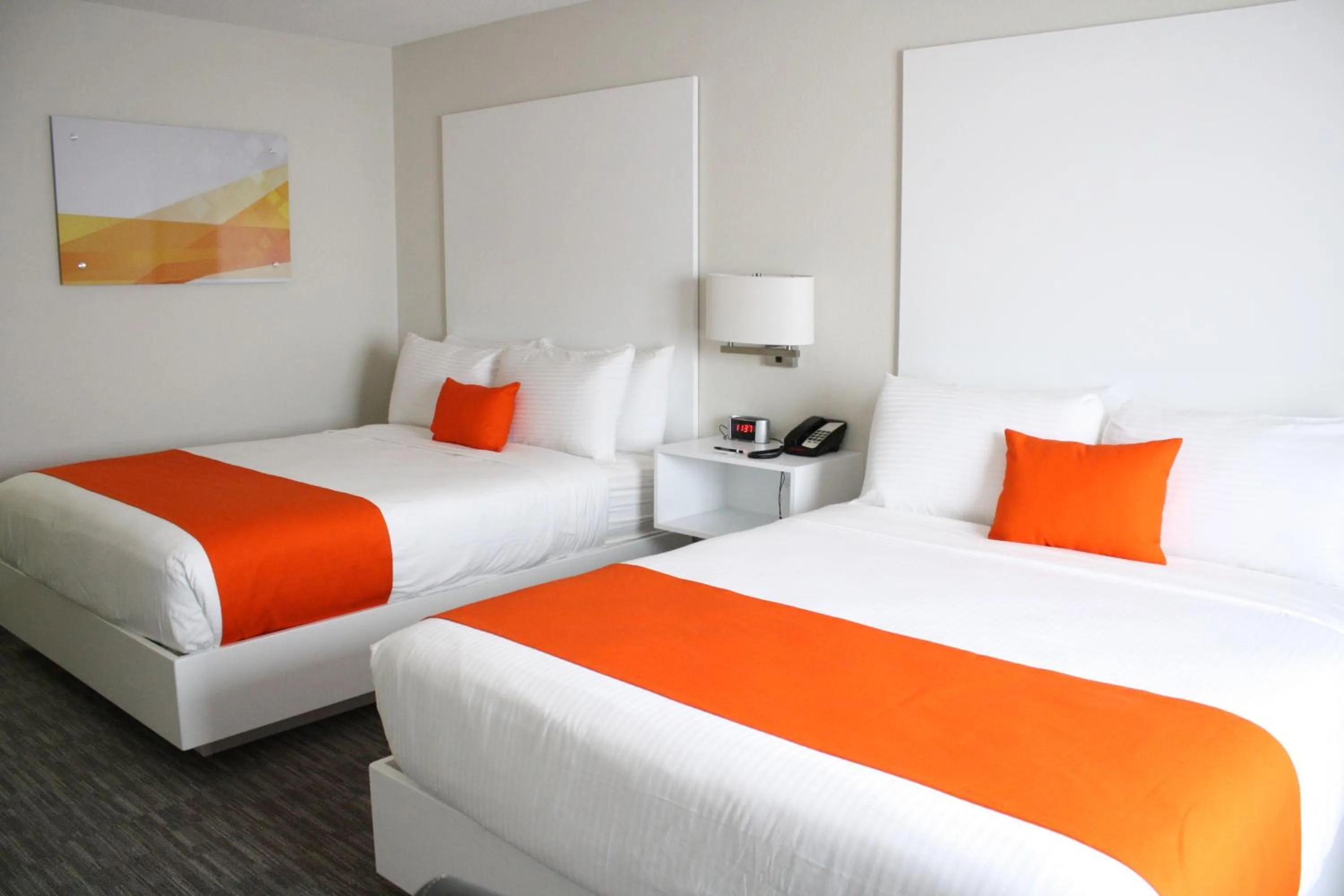 Bedroom, Bed in Schoenbrunn Inn