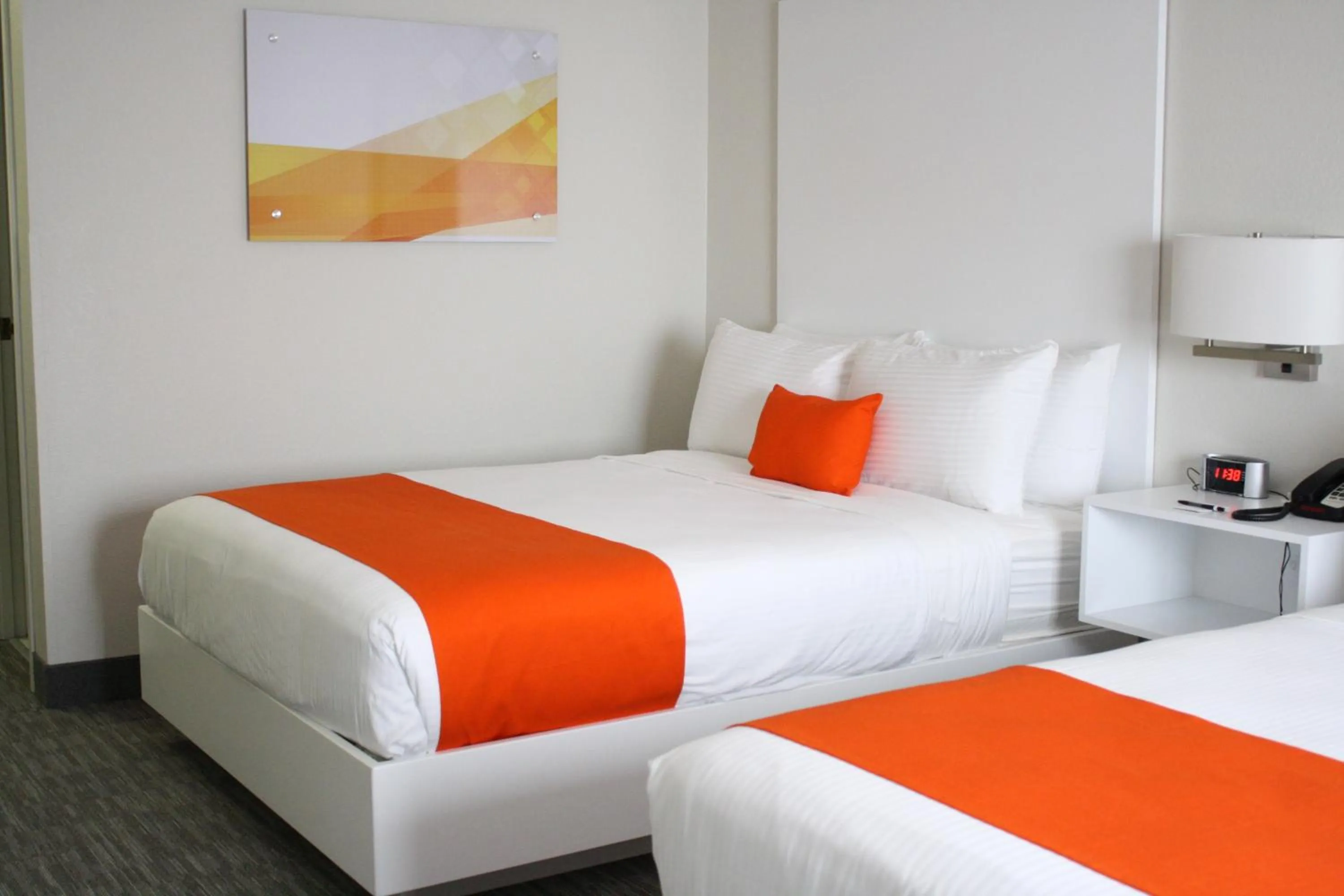 Bed in Schoenbrunn Inn