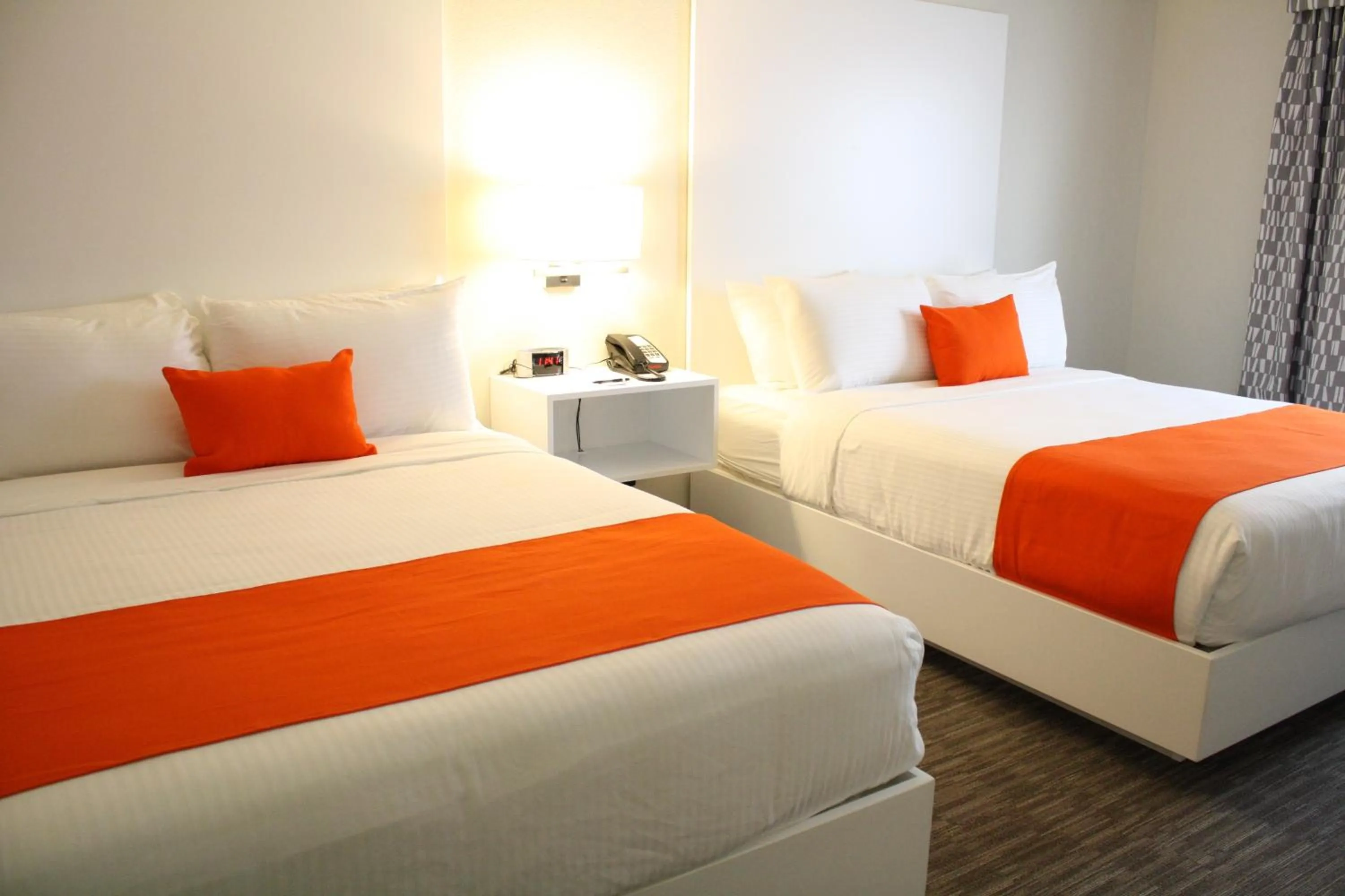 Bed in Schoenbrunn Inn