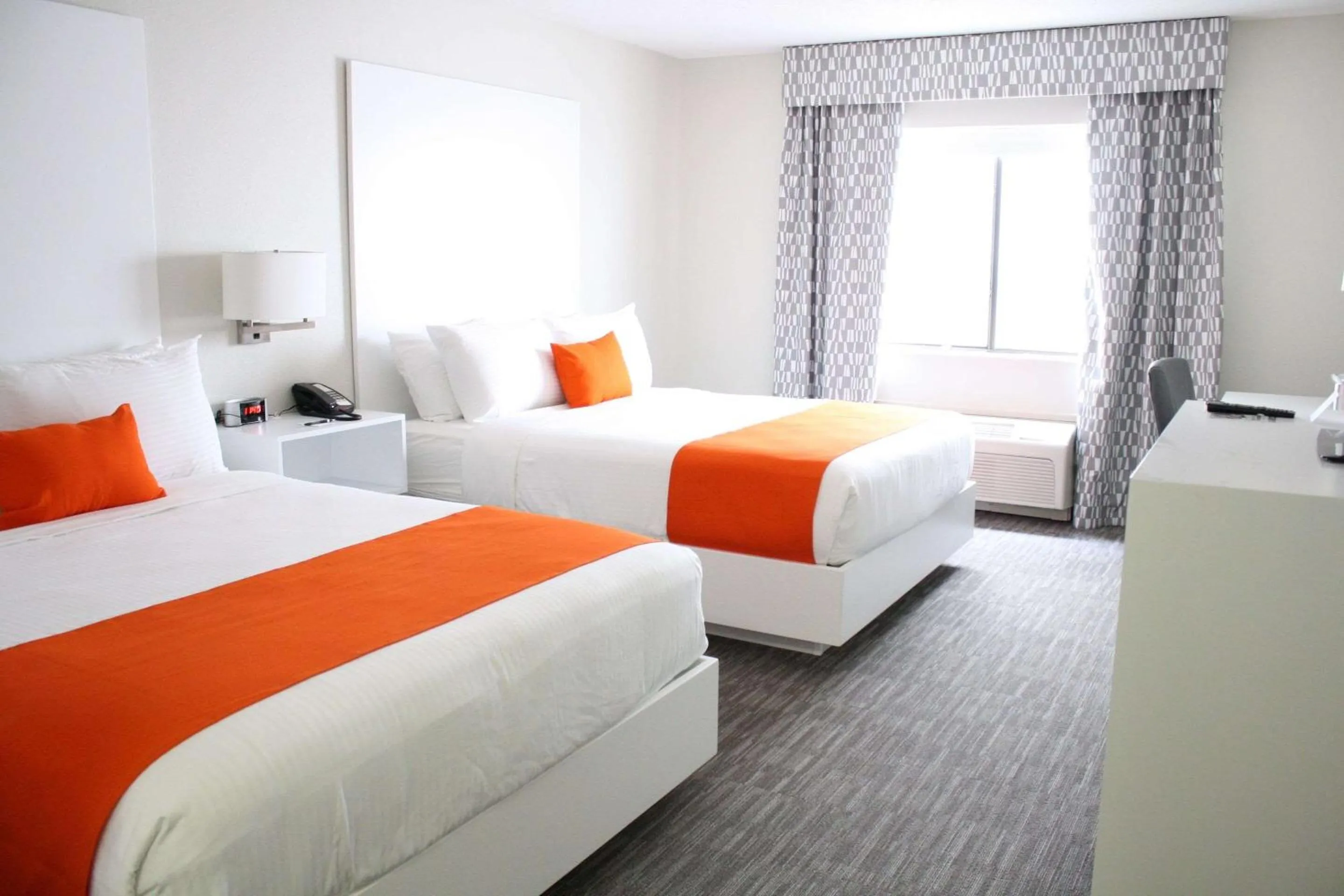 Bedroom, Bed in Schoenbrunn Inn