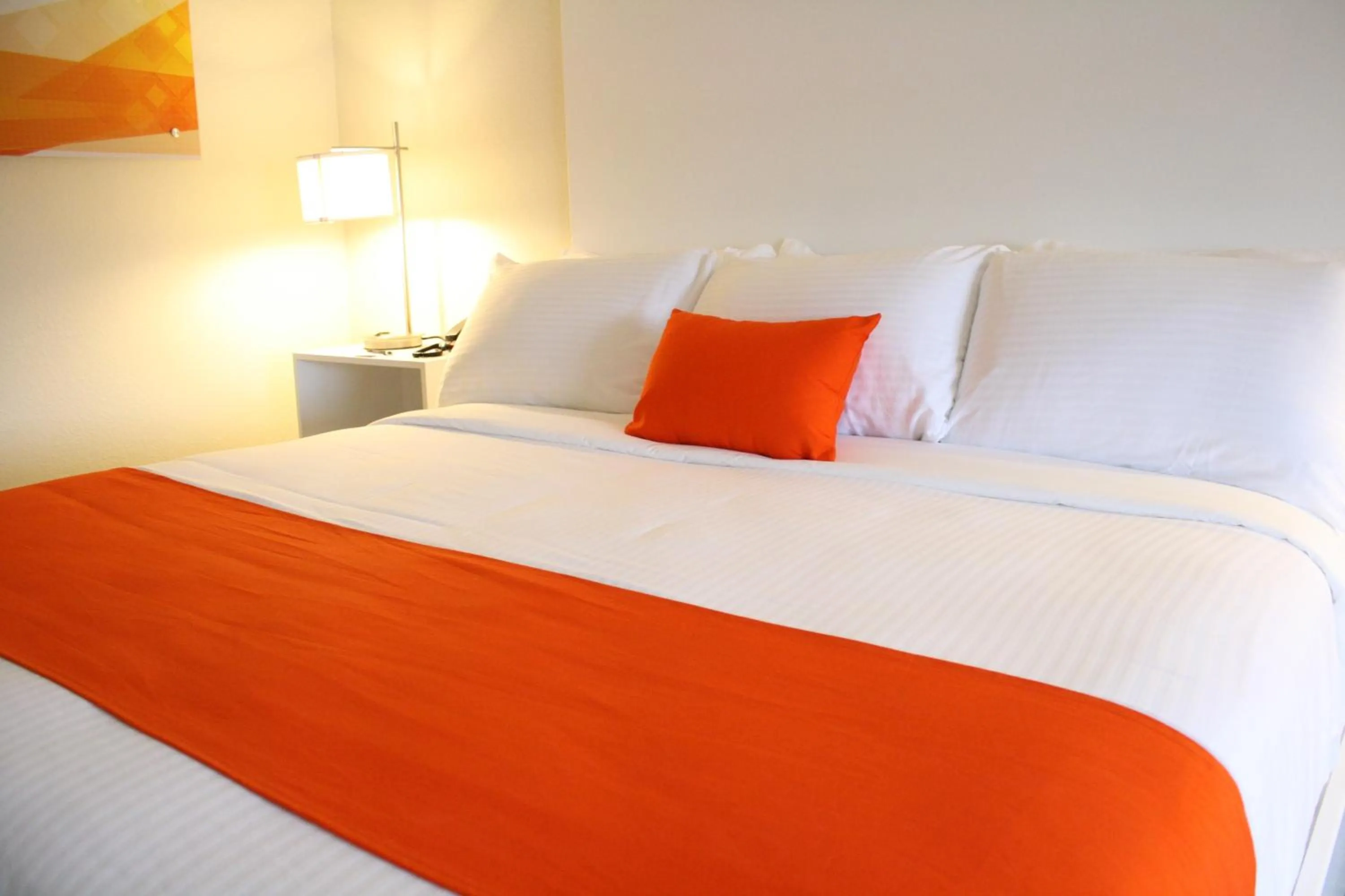 Bed in Schoenbrunn Inn