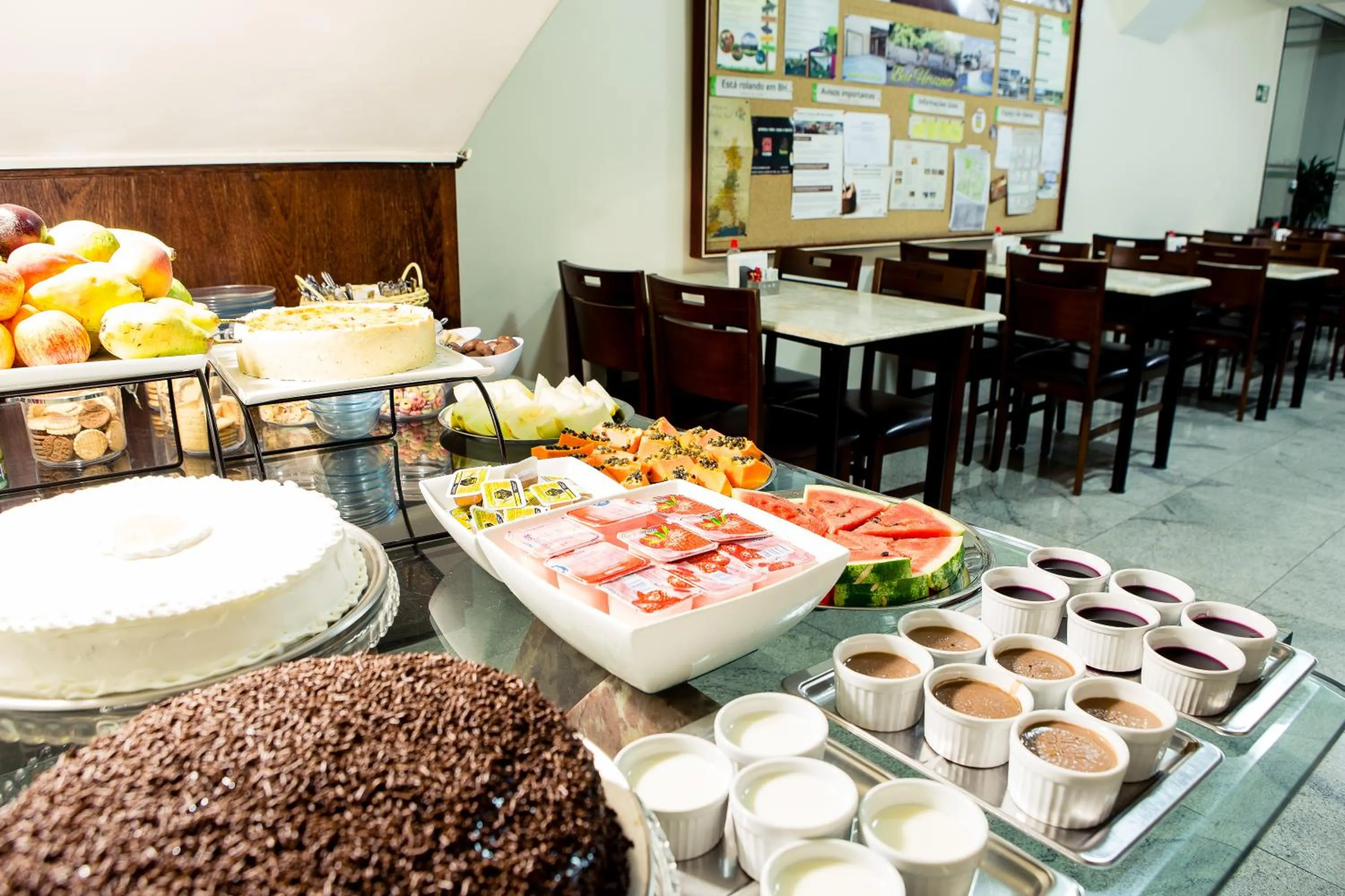 Restaurant/places to eat in Pousada Sossego da Pampulha