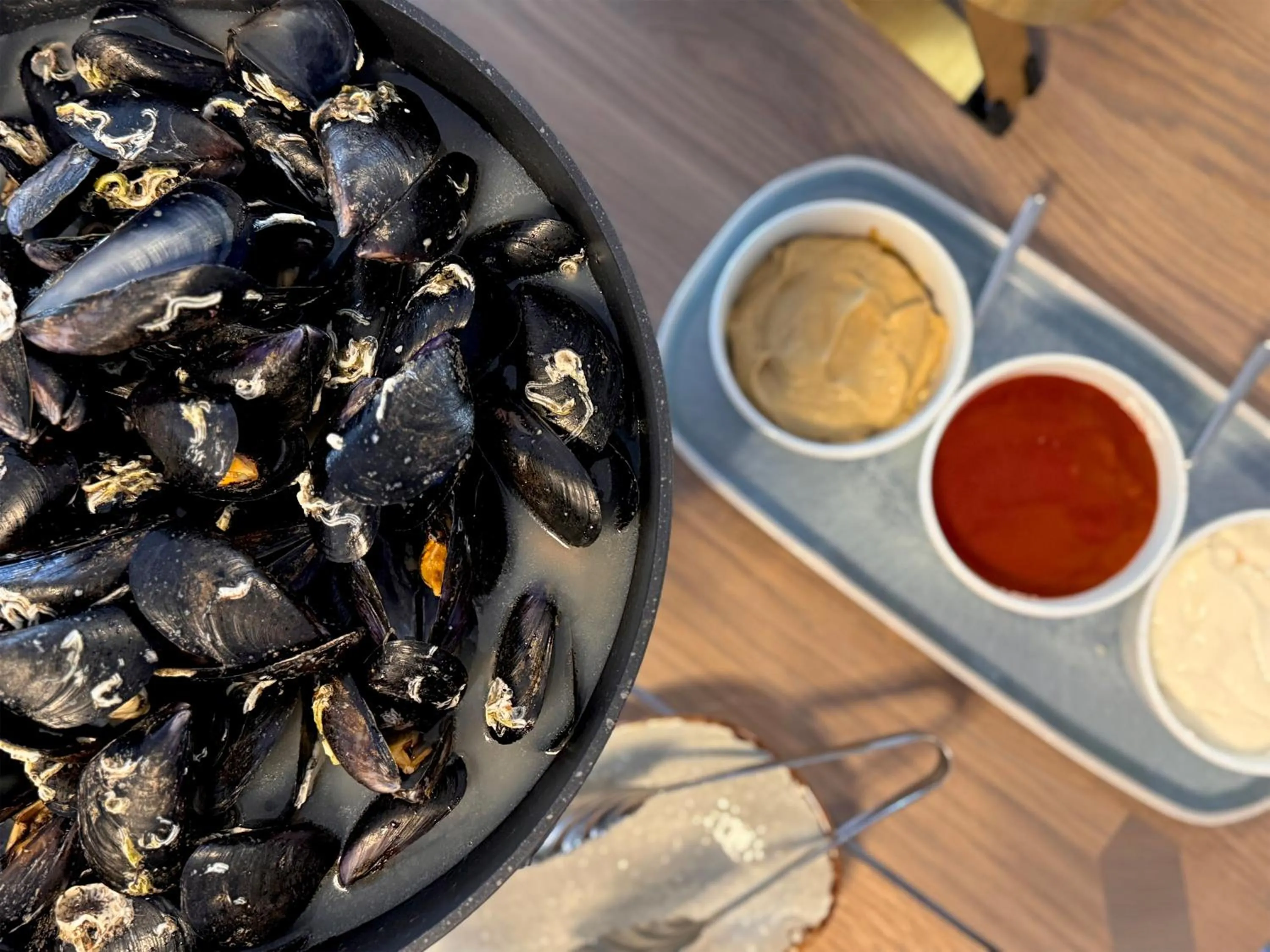 Restaurant/places to eat in SeeSea Hotel