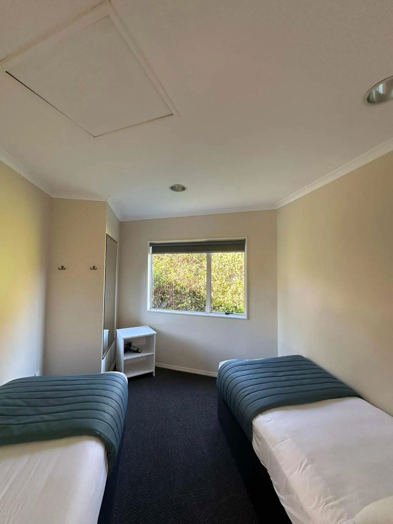 Bed in Pohara Beach TOP 10 Holiday Park