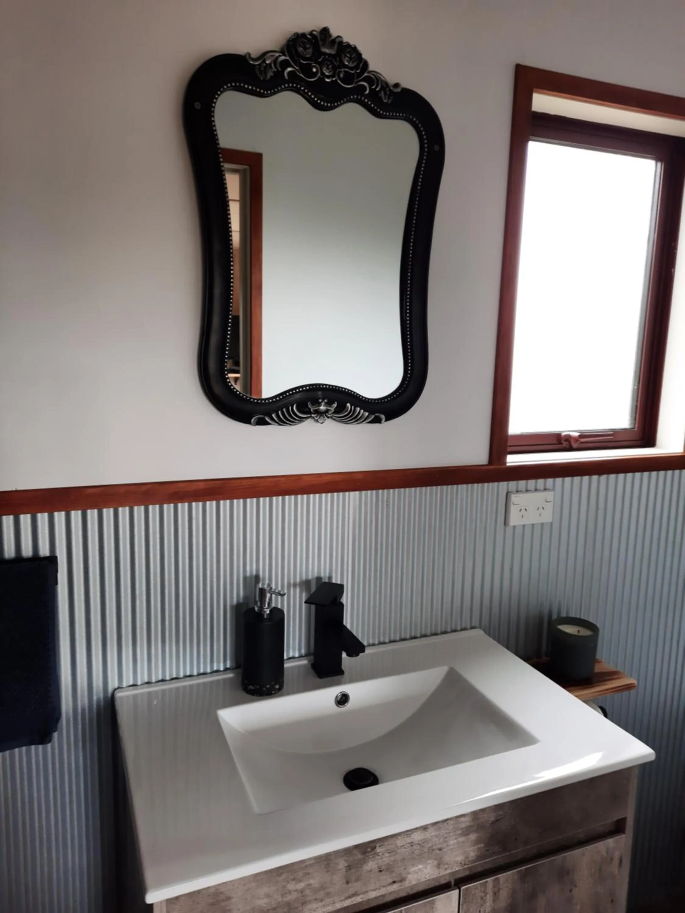 Glenavys Waitaki River Motor Camp