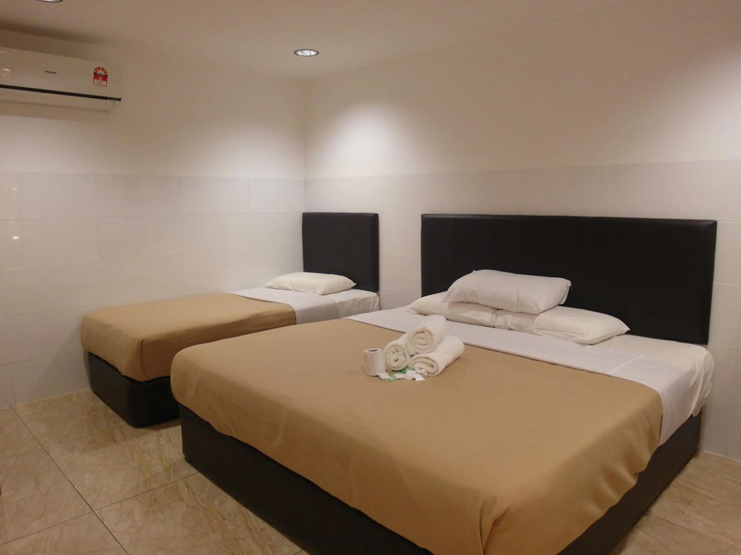 Photo of the whole room, Bed in Comfort Two Hotel