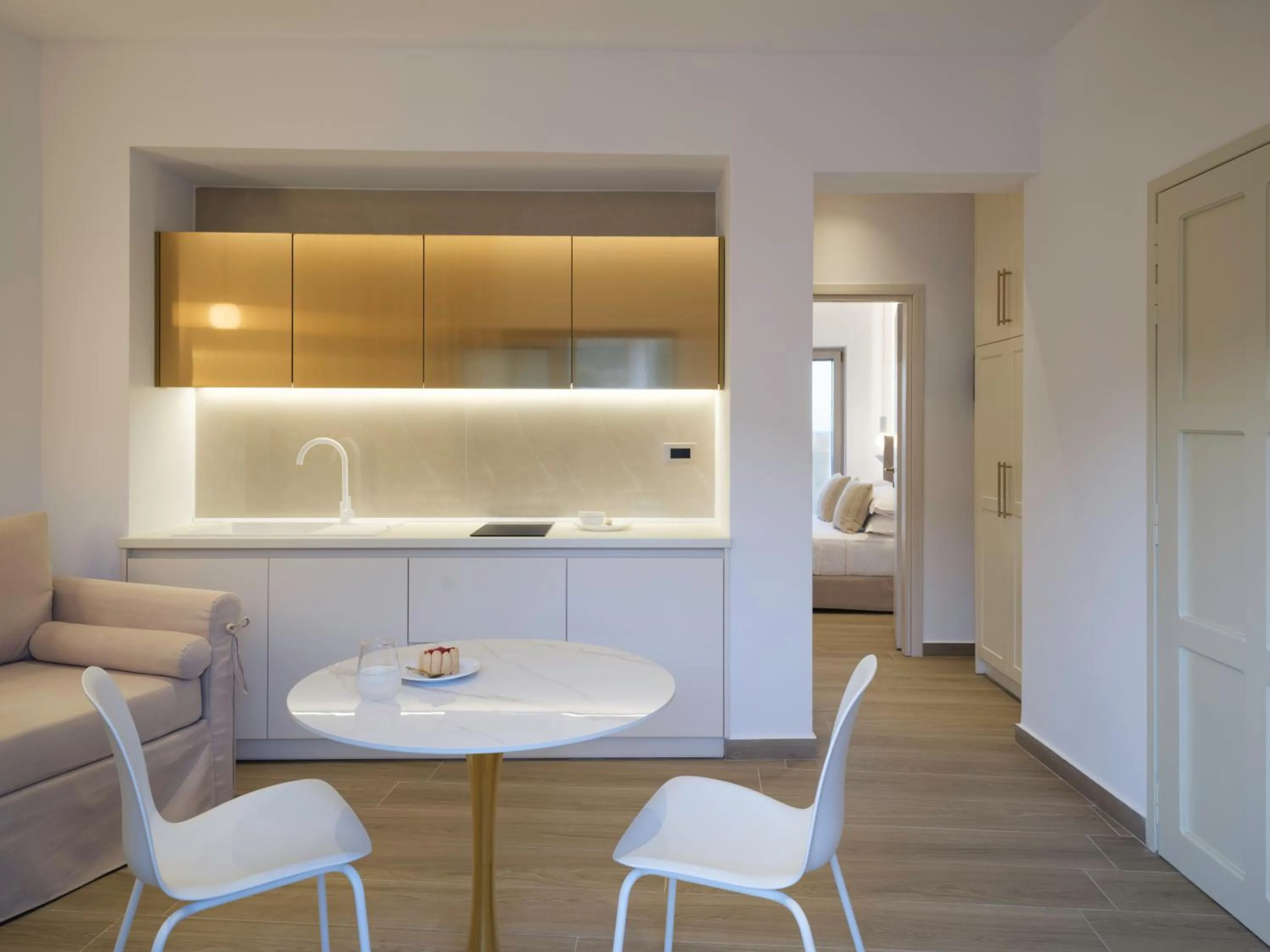 Kitchen or kitchenette in Golden Luxury Suites