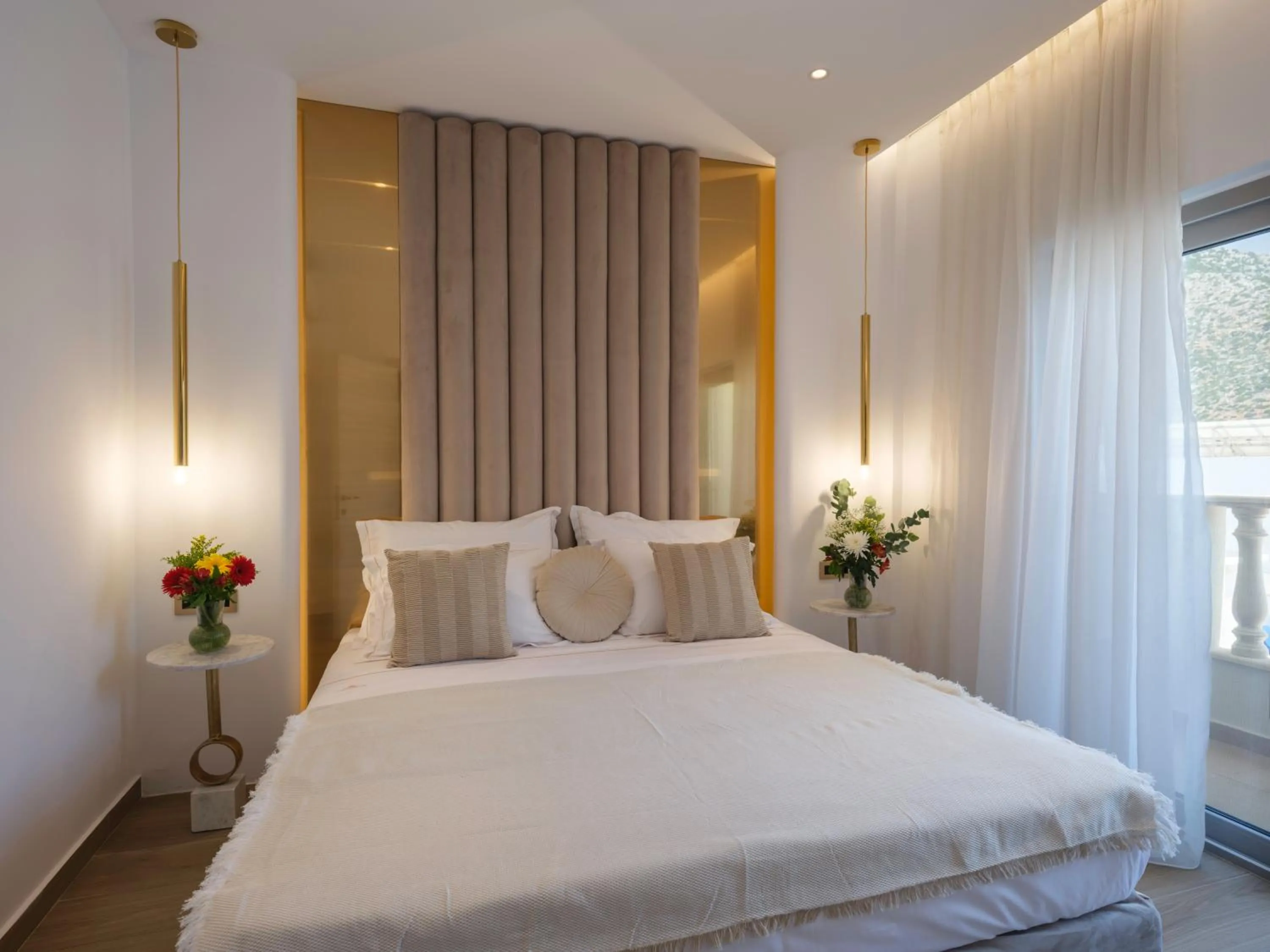 Bed in Golden Luxury Suites