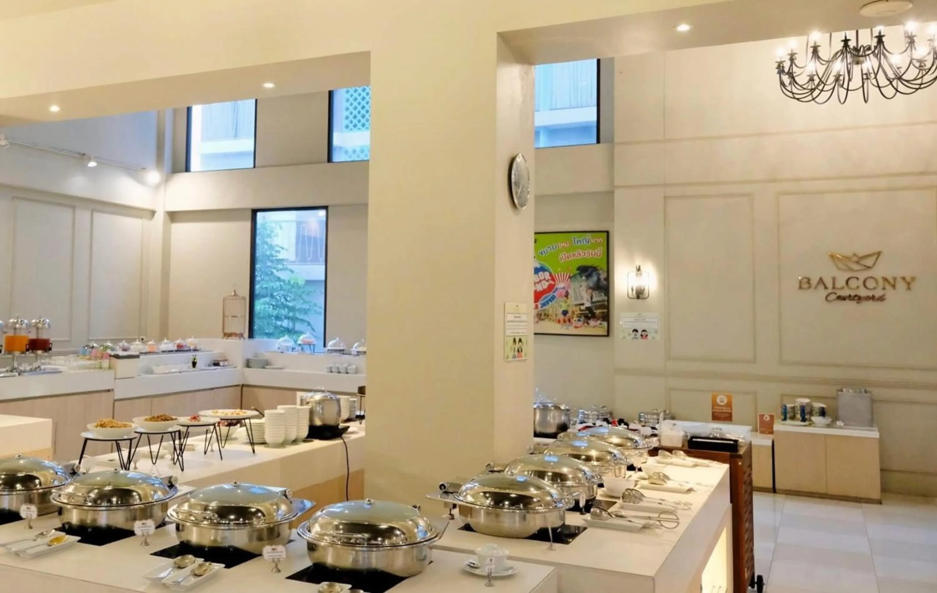 Restaurant/places to eat in Balcony Courtyard Sriracha Hotel & Serviced Apartments