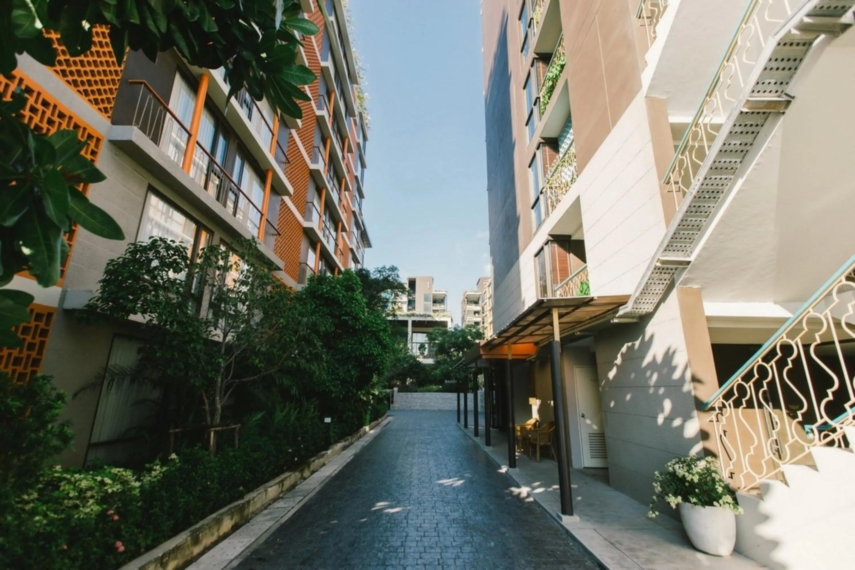Property building in Balcony Courtyard Sriracha Hotel & Serviced Apartments