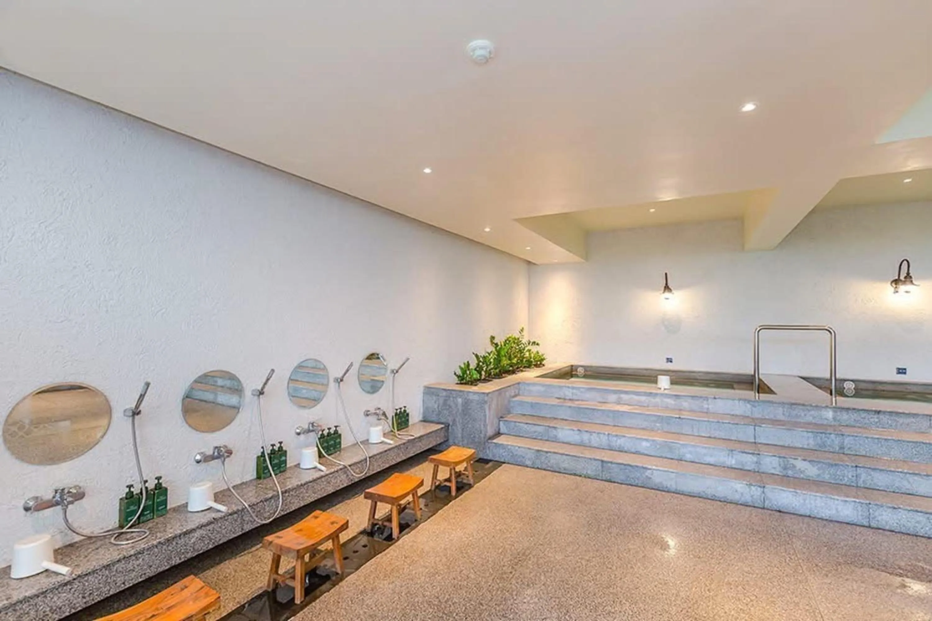 Steam room in Balcony Courtyard Sriracha Hotel & Serviced Apartments