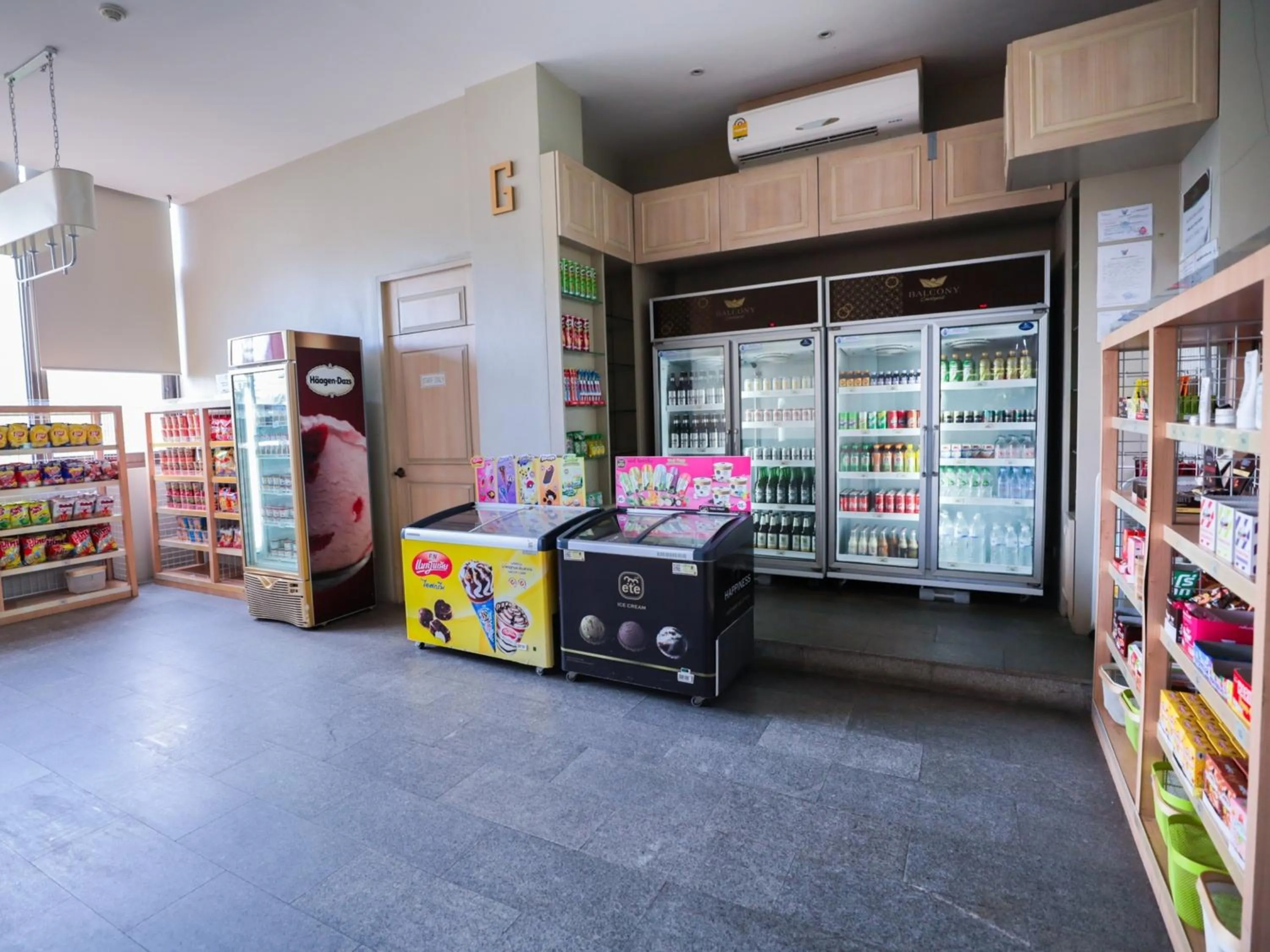 Supermarket/grocery shop in Balcony Courtyard Sriracha Hotel & Serviced Apartments