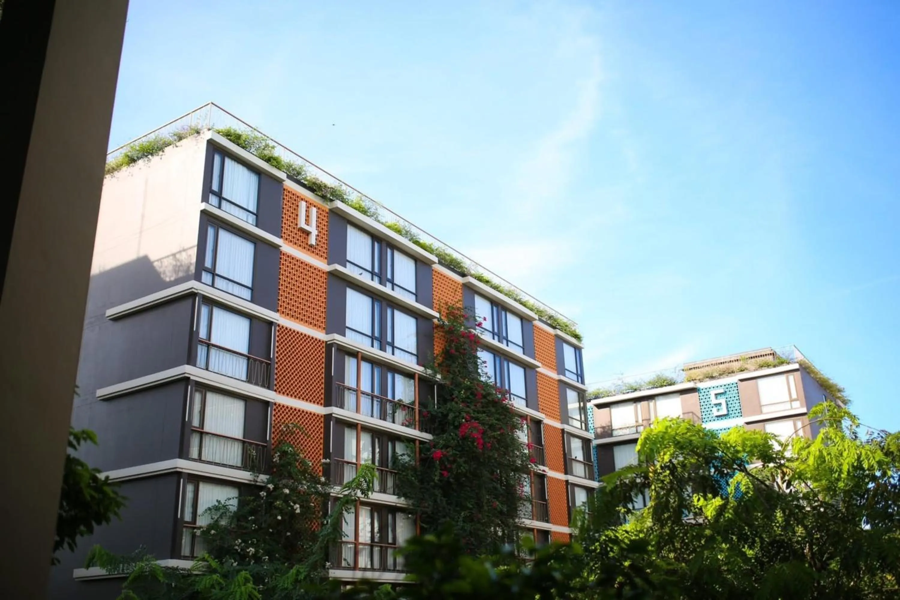Property building in Balcony Courtyard Sriracha Hotel & Serviced Apartments