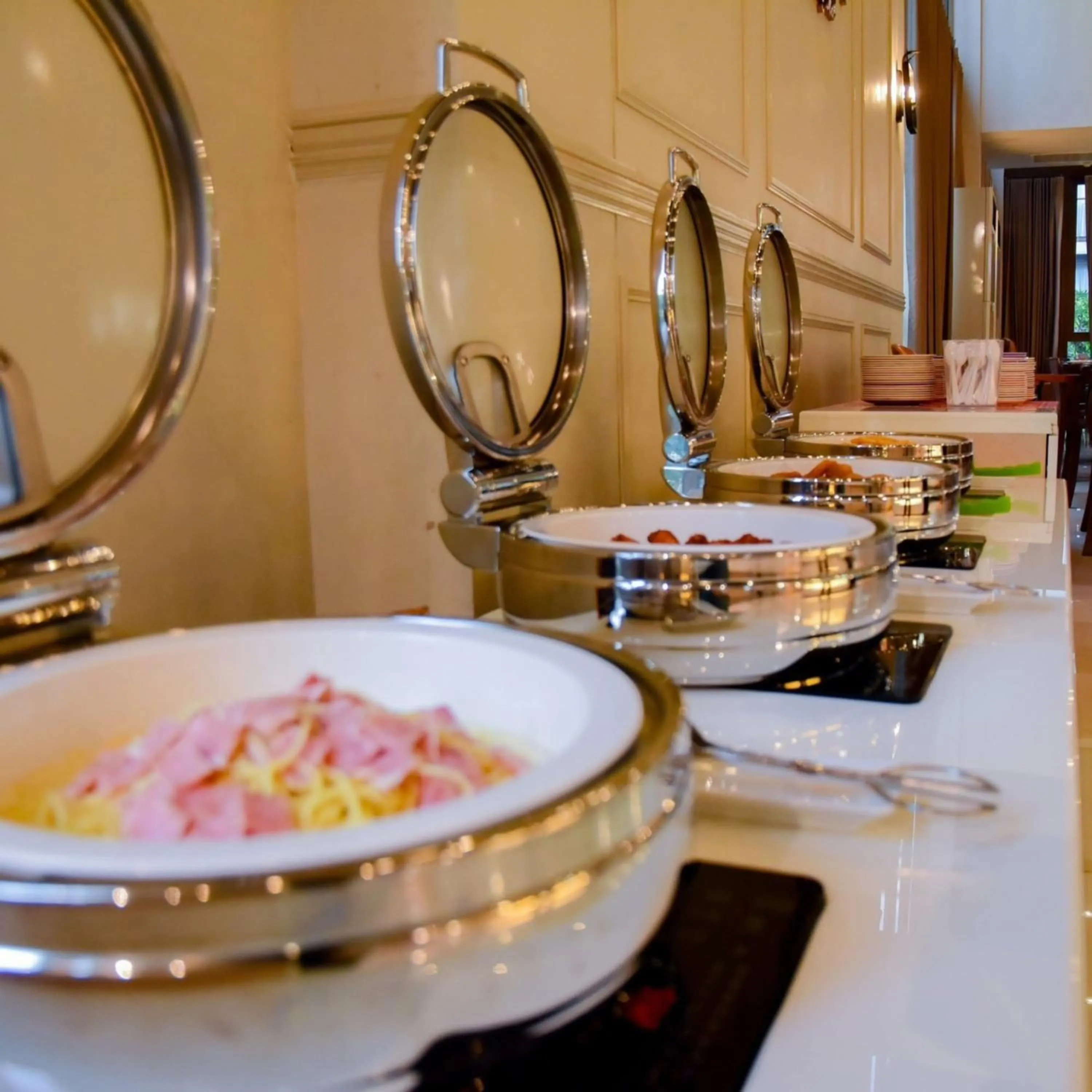Restaurant/places to eat in Balcony Courtyard Sriracha Hotel & Serviced Apartments