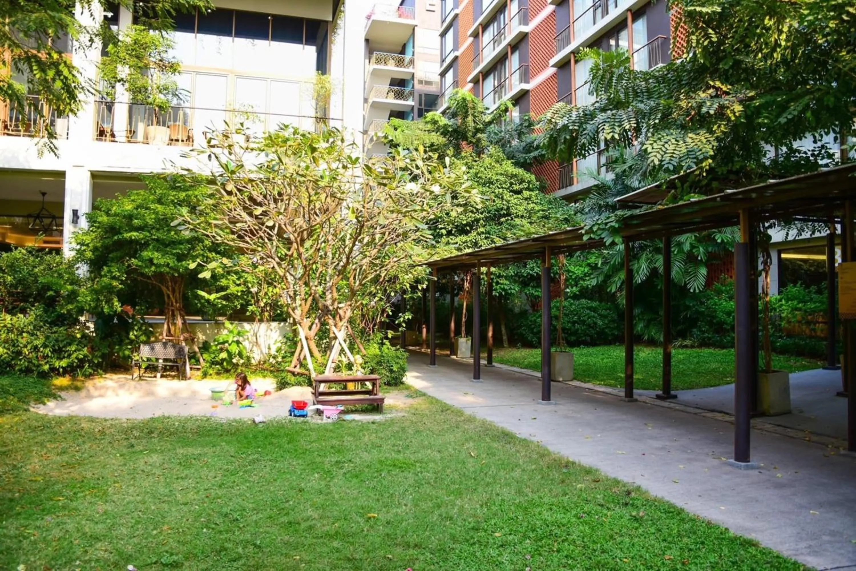 Property building in Balcony Courtyard Sriracha Hotel & Serviced Apartments