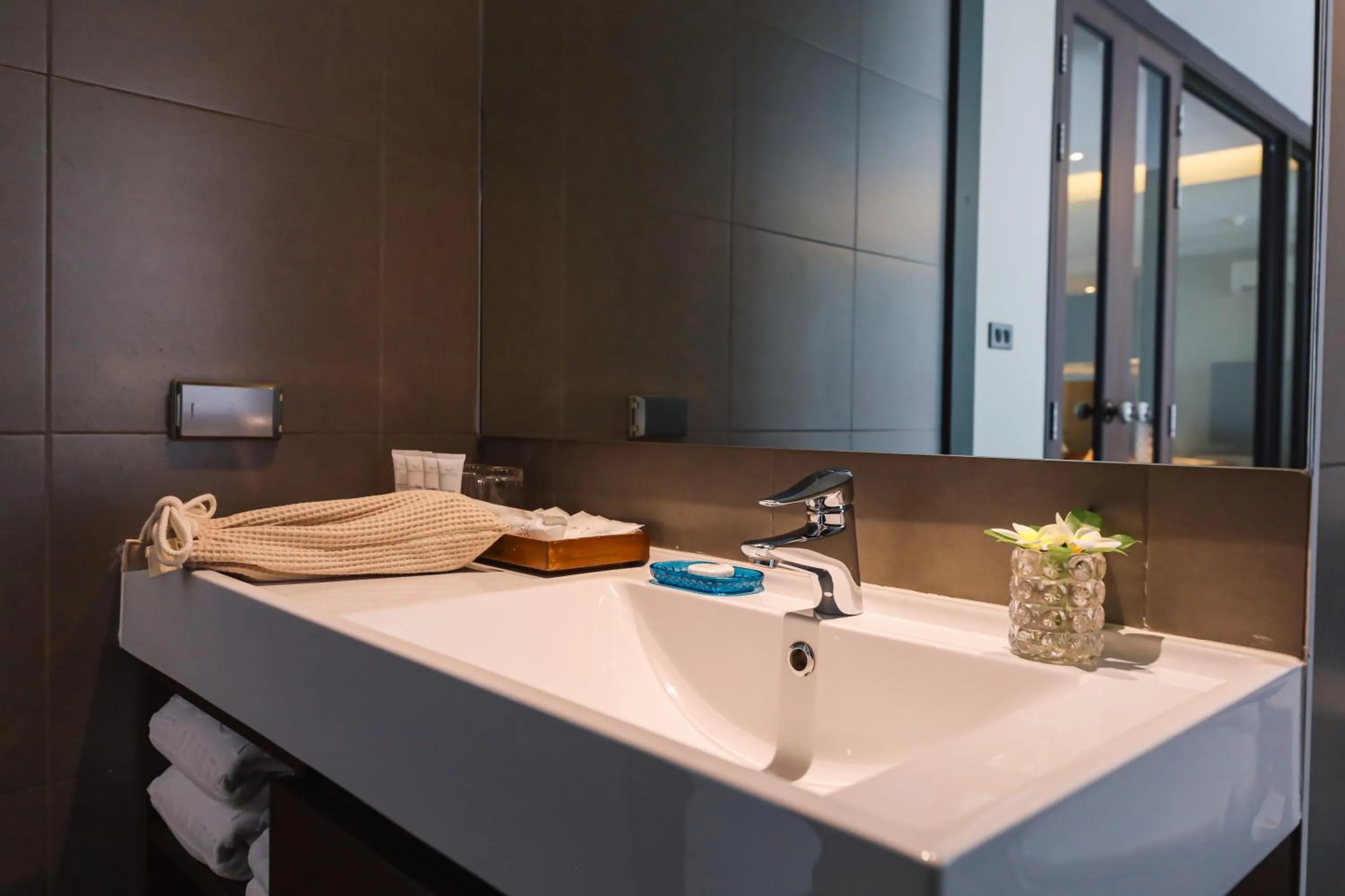 Bathroom in Balcony Courtyard Sriracha Hotel & Serviced Apartments