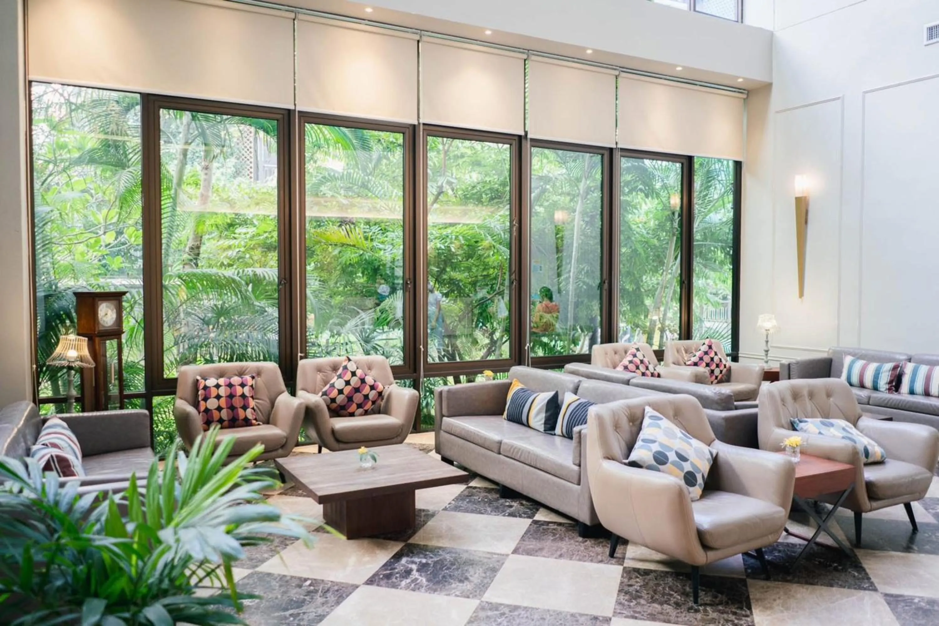 Lobby or reception in Balcony Courtyard Sriracha Hotel & Serviced Apartments