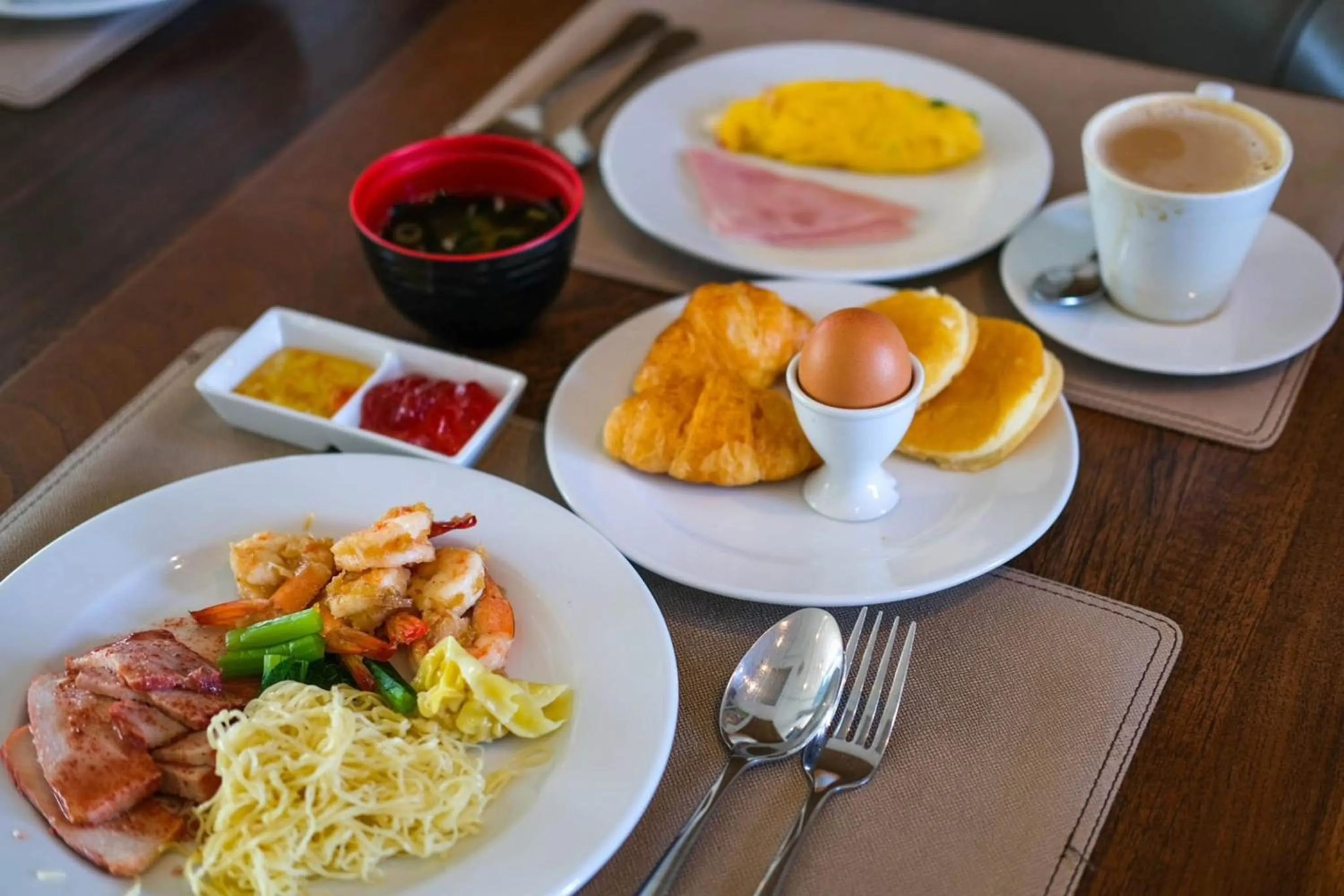 Food in Balcony Courtyard Sriracha Hotel & Serviced Apartments