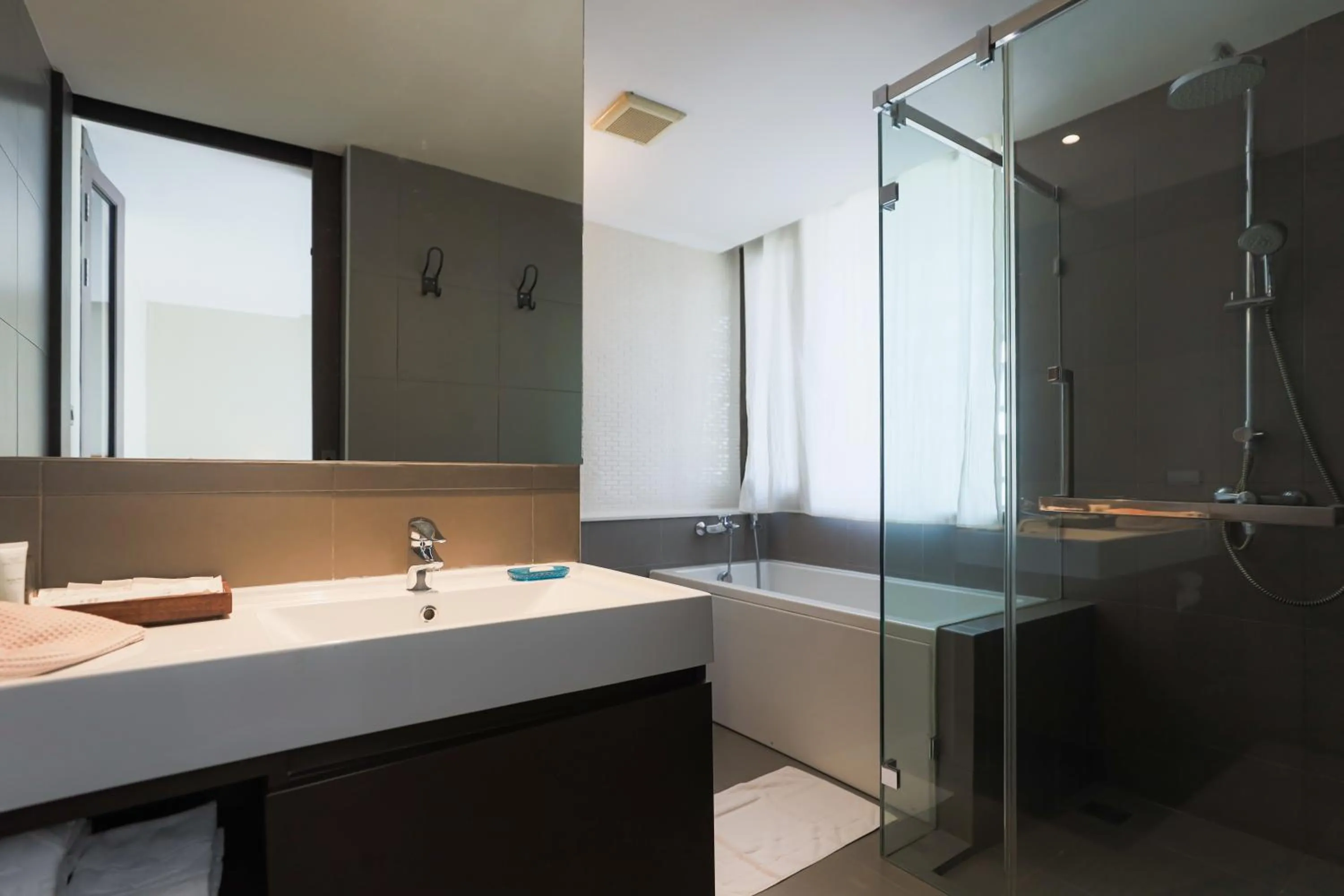 Bathroom in Balcony Courtyard Sriracha Hotel & Serviced Apartments