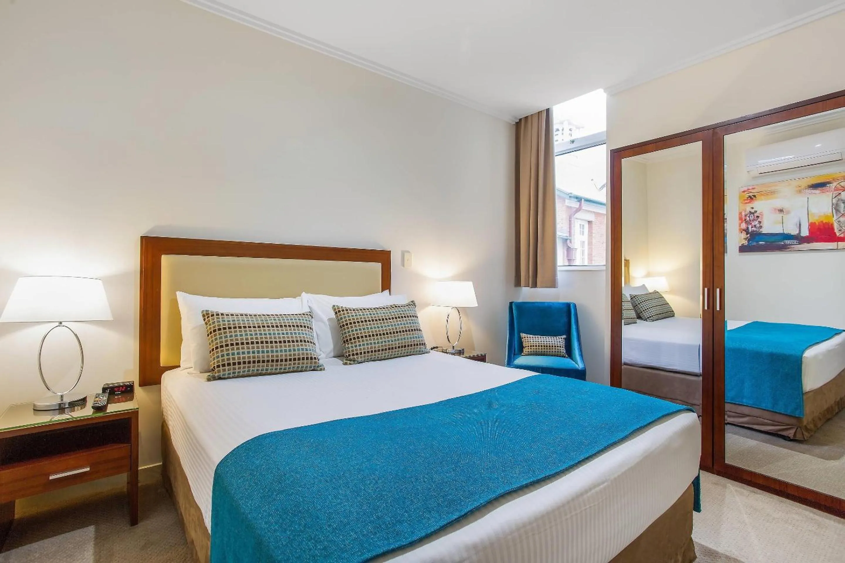 Bedroom, Bed in Quality Hotel Regent Rockhampton