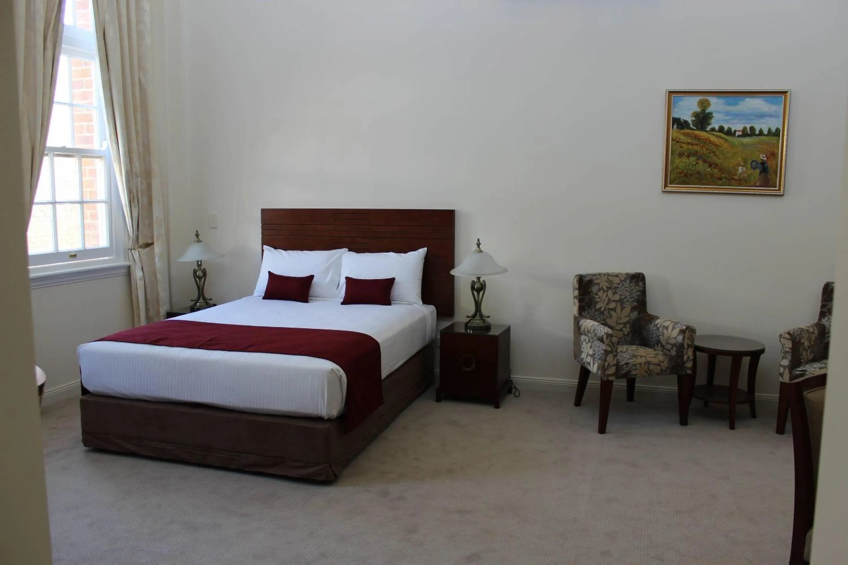 Bedroom, Bed in Quality Hotel Regent Rockhampton