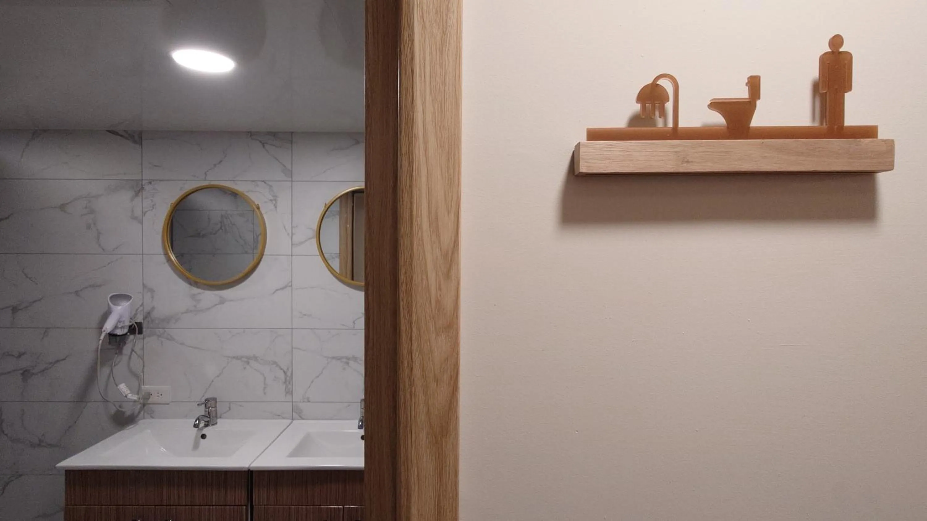 Bathroom in Formosa 101