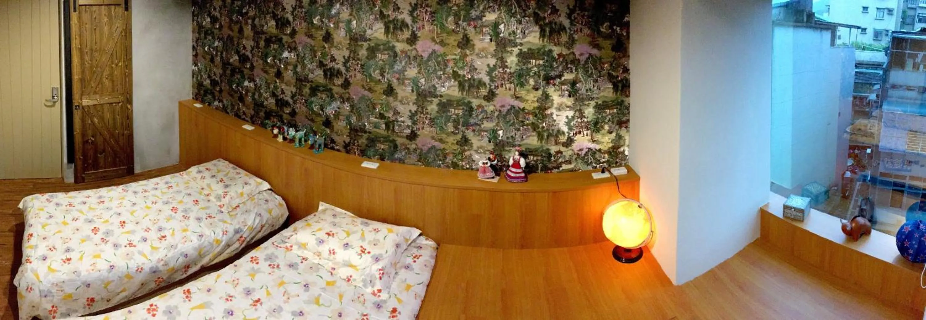 Photo of the whole room, Bed in Formosa 101