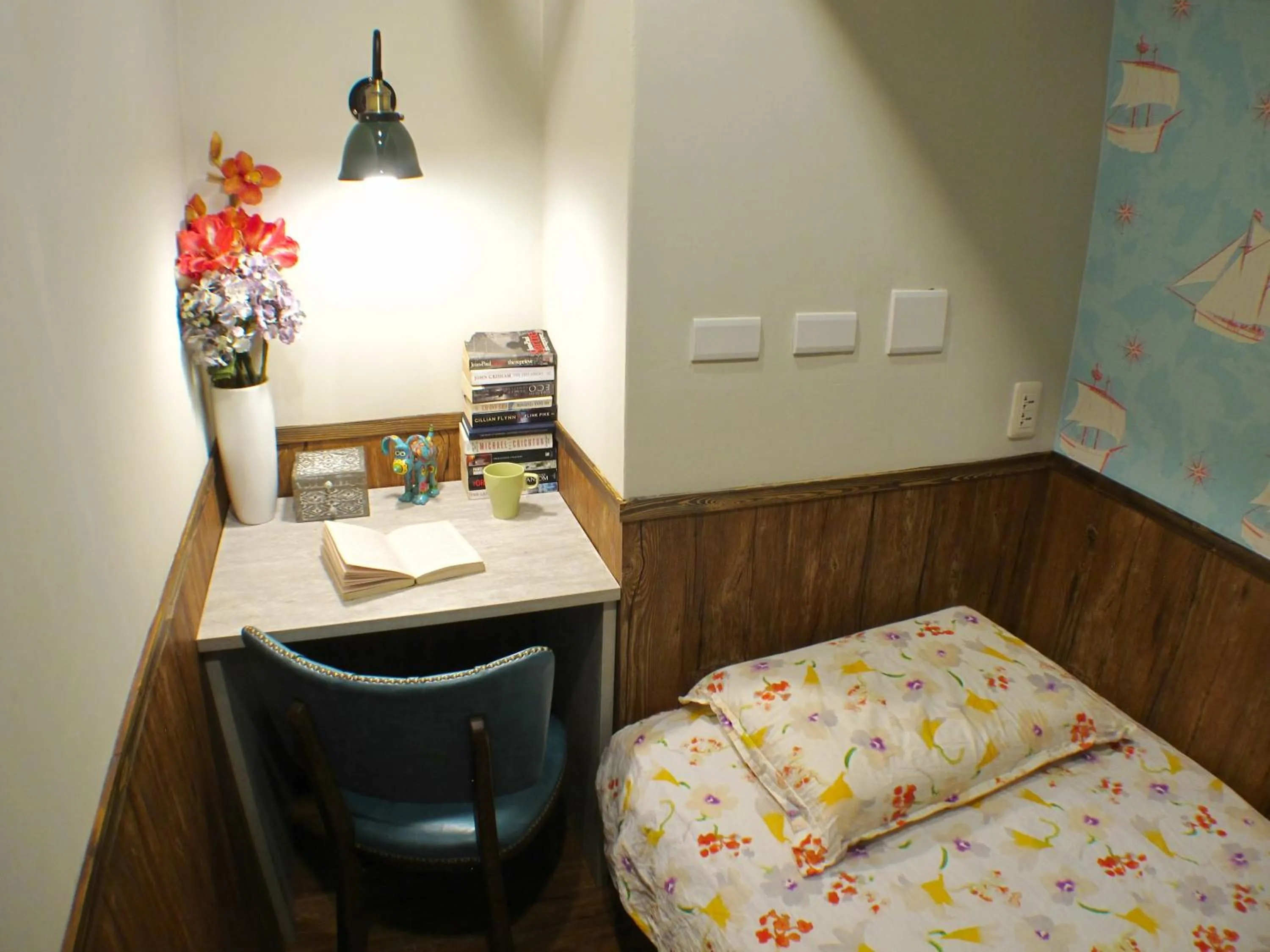 Decorative detail, Bed in Formosa 101