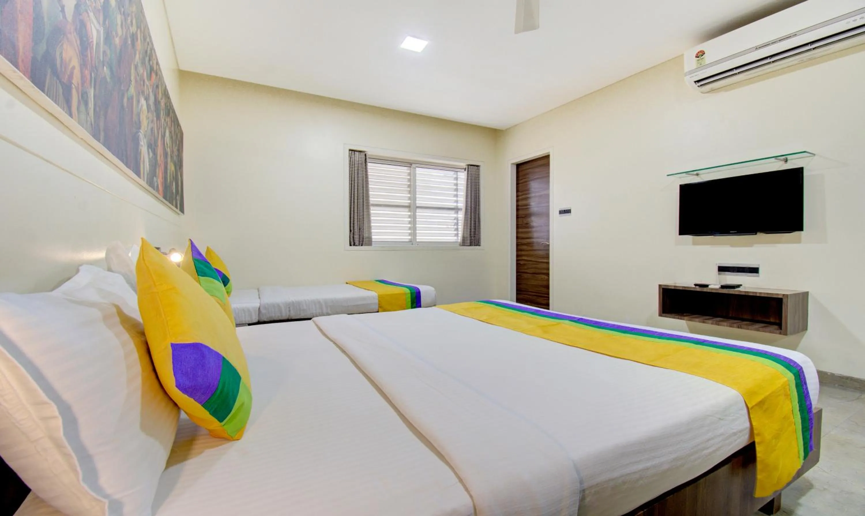 Bedroom, Bed in Treebo Lalaji's Executive