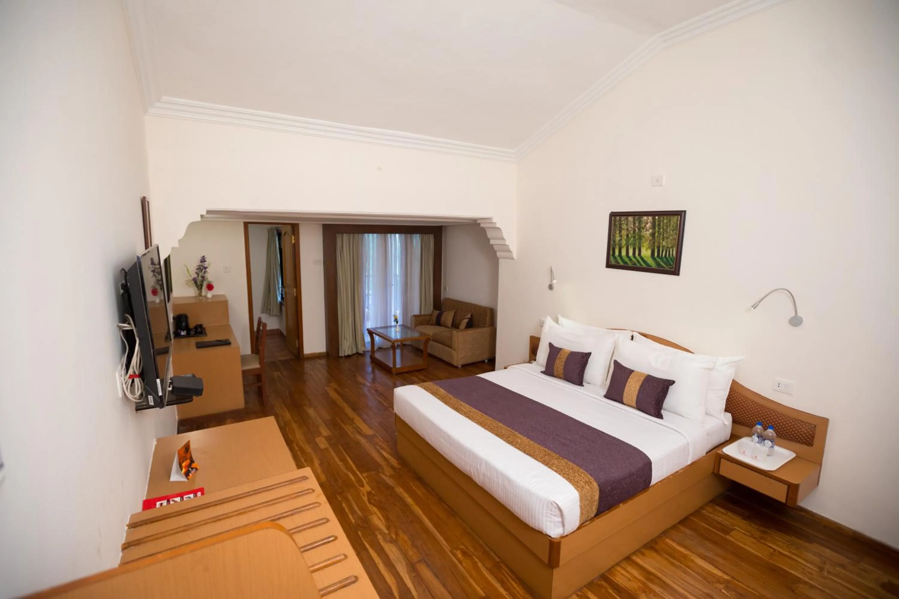 Bedroom, Bed in Hotel Kodai International