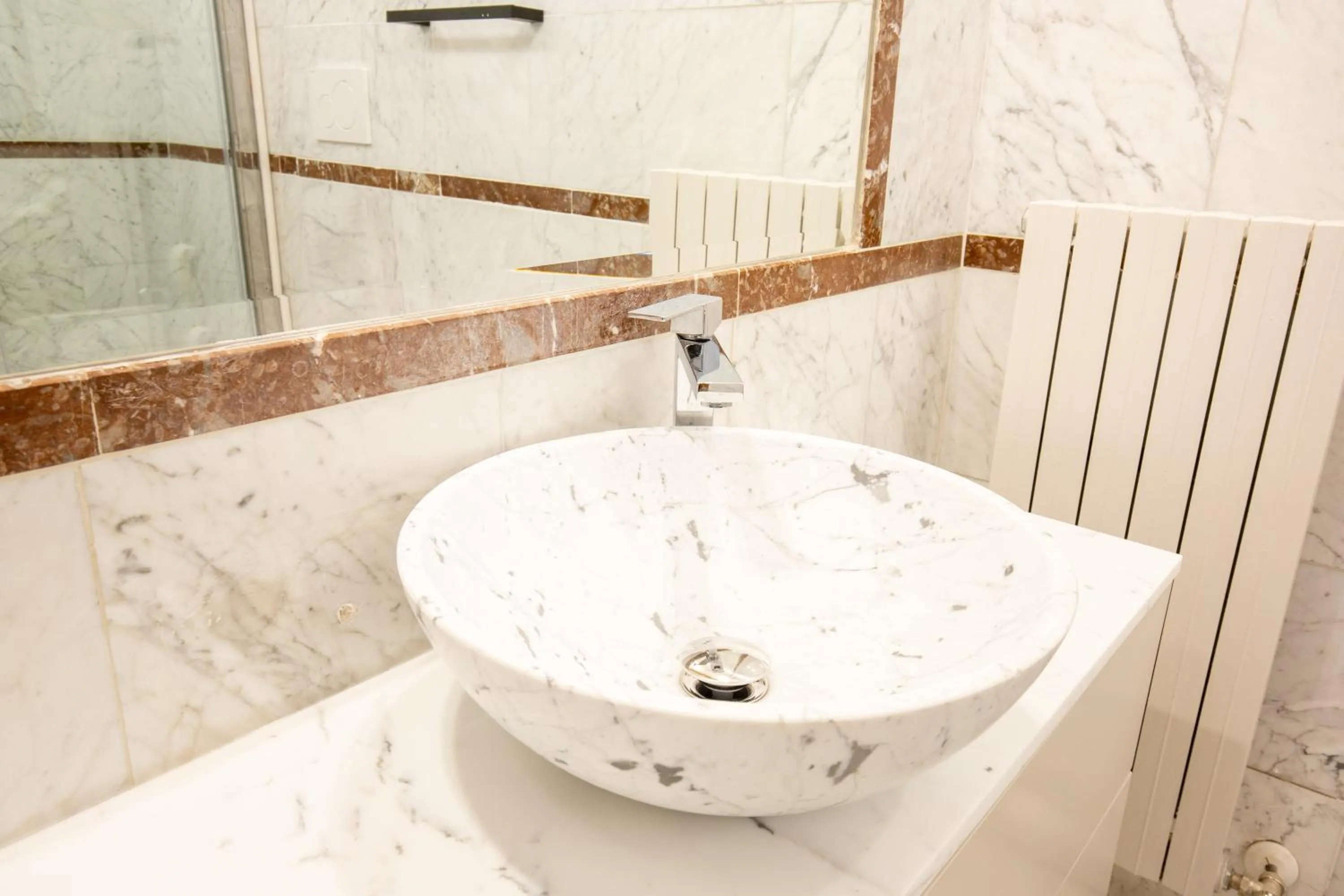 Bathroom in BolognaRoomscom - Falegnami Boutique