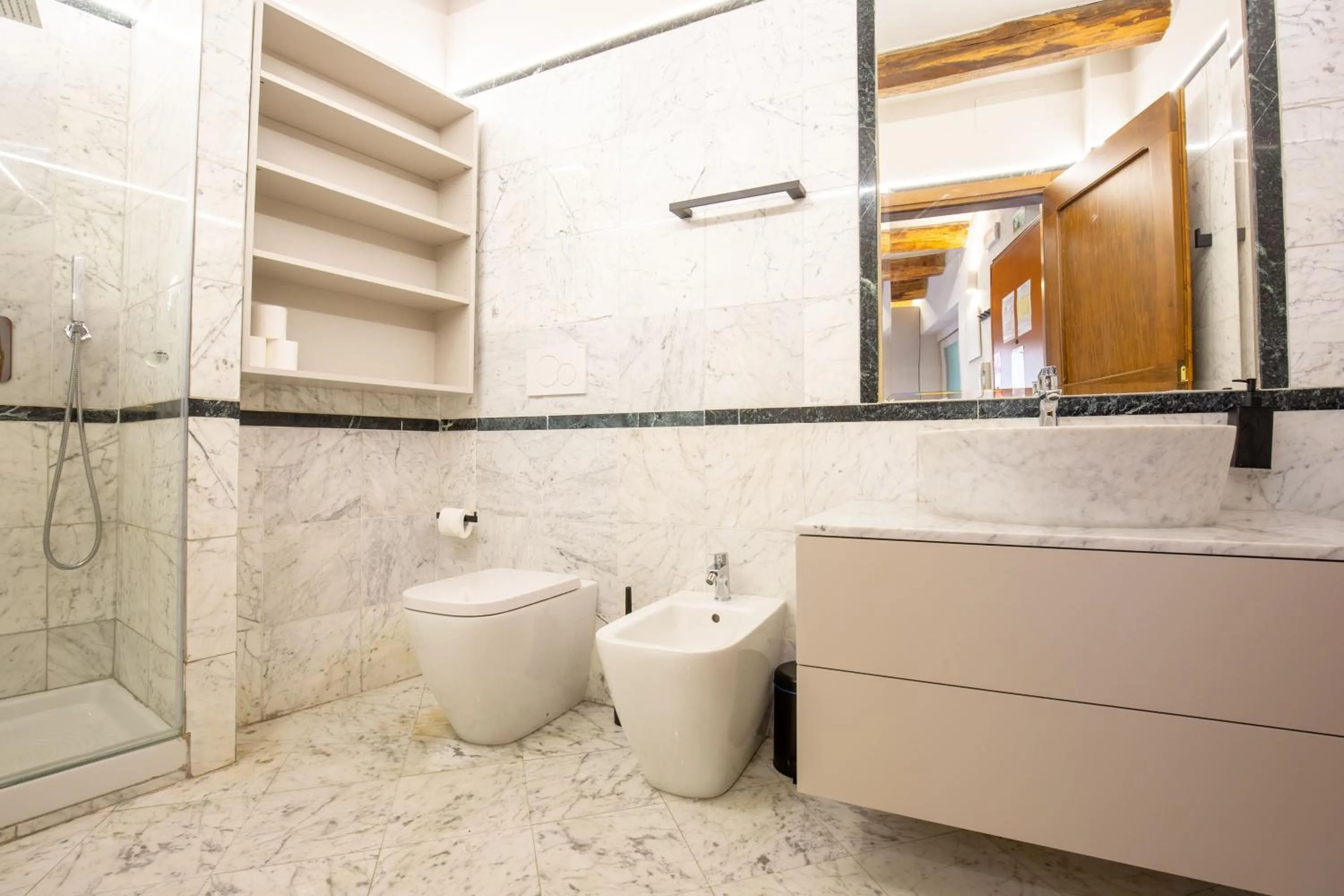 Bathroom in BolognaRoomscom - Falegnami Boutique